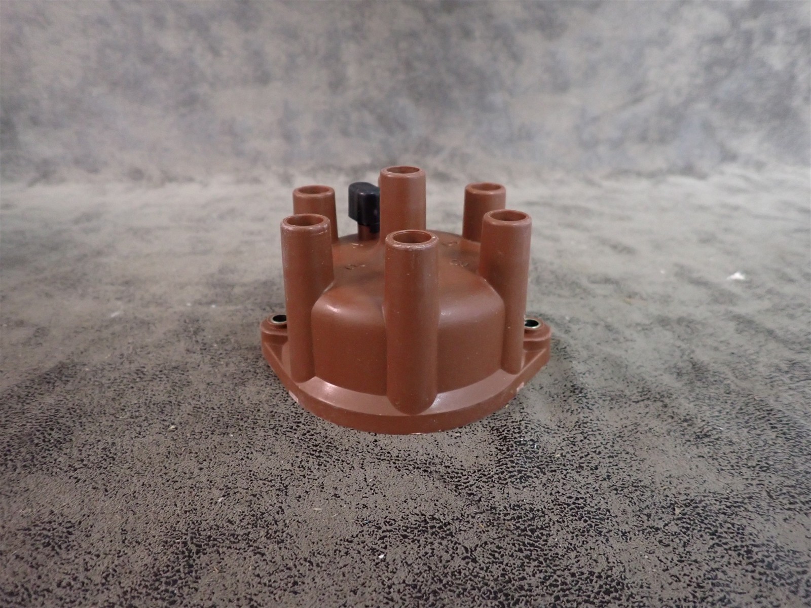 NEW WVE 5D1299 Distributor Cap (G209)