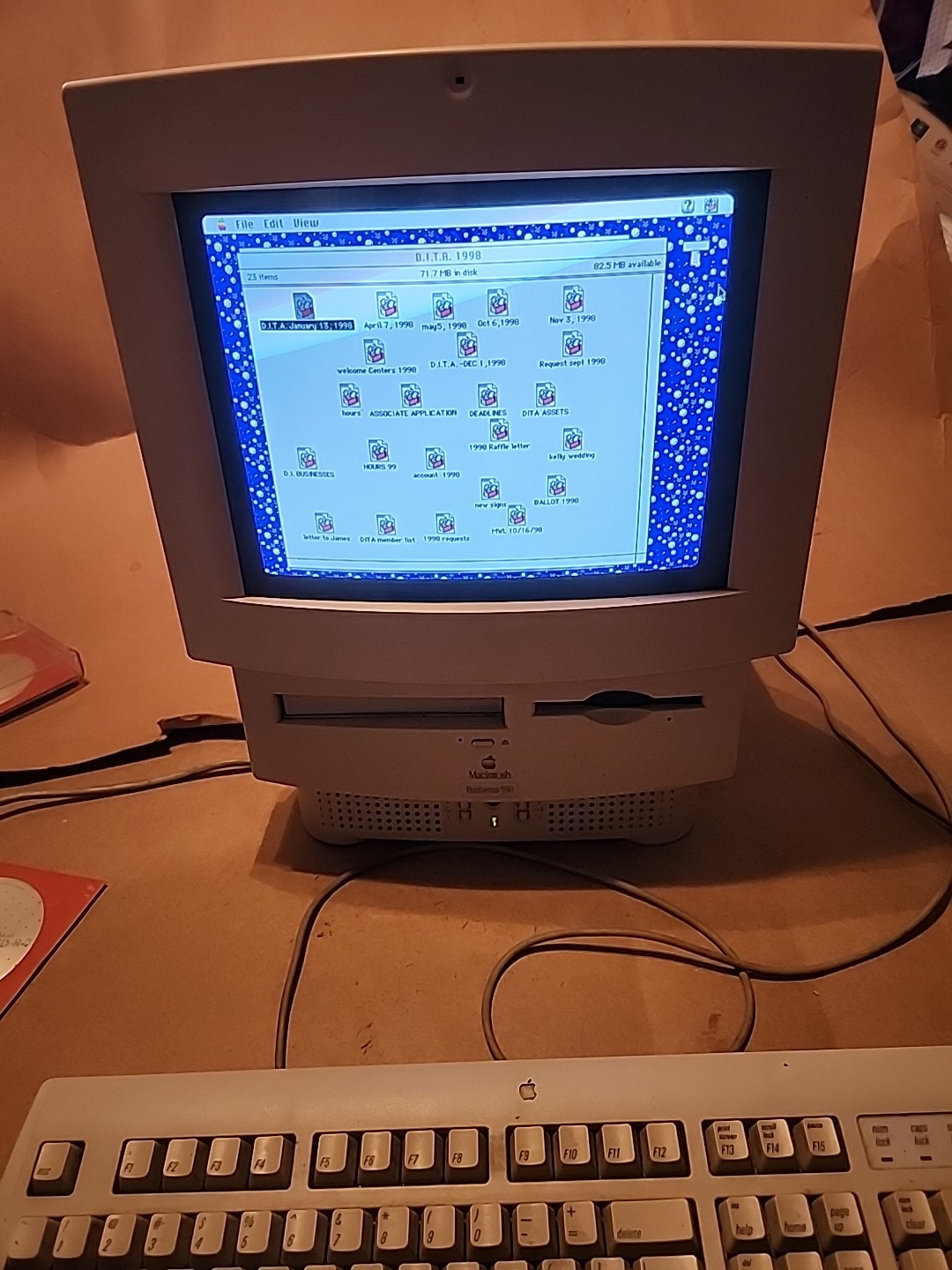 Macintosh Performa 550 W/ Keypad, Mouse And Printer! MFG August 1994 WORKS!