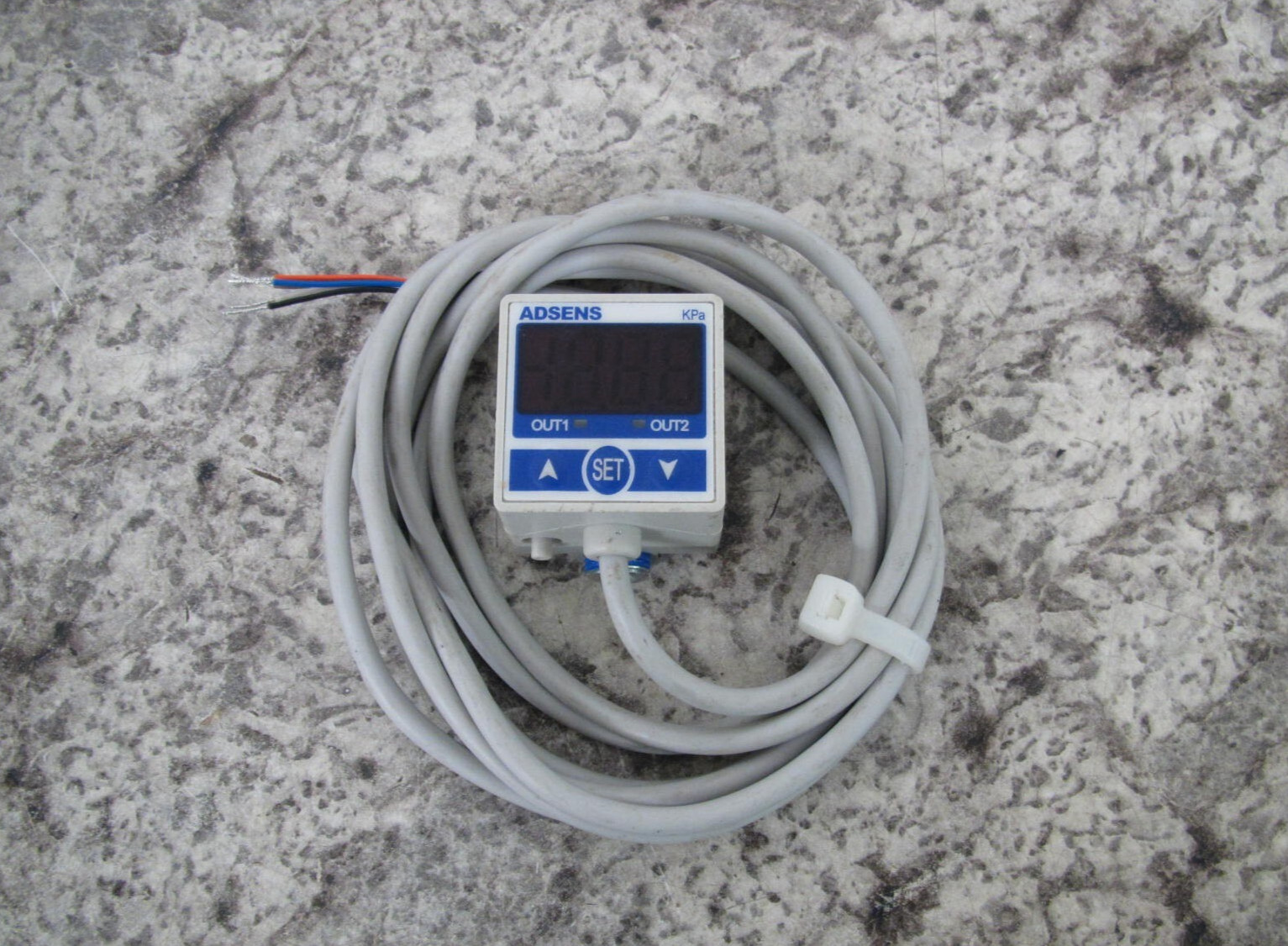 Adsens Technology AP25C-03-F2 Digital Pressure Switch / Sensor Free Shipping