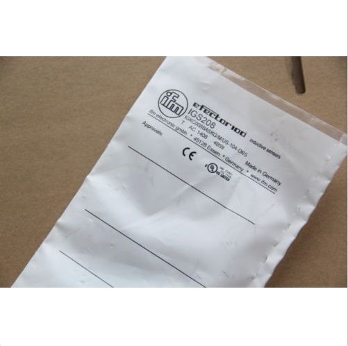 1PC New IFM IGS208 IGKC008BASKG/2LED/US-104 Inductive Sensor Free Shipping