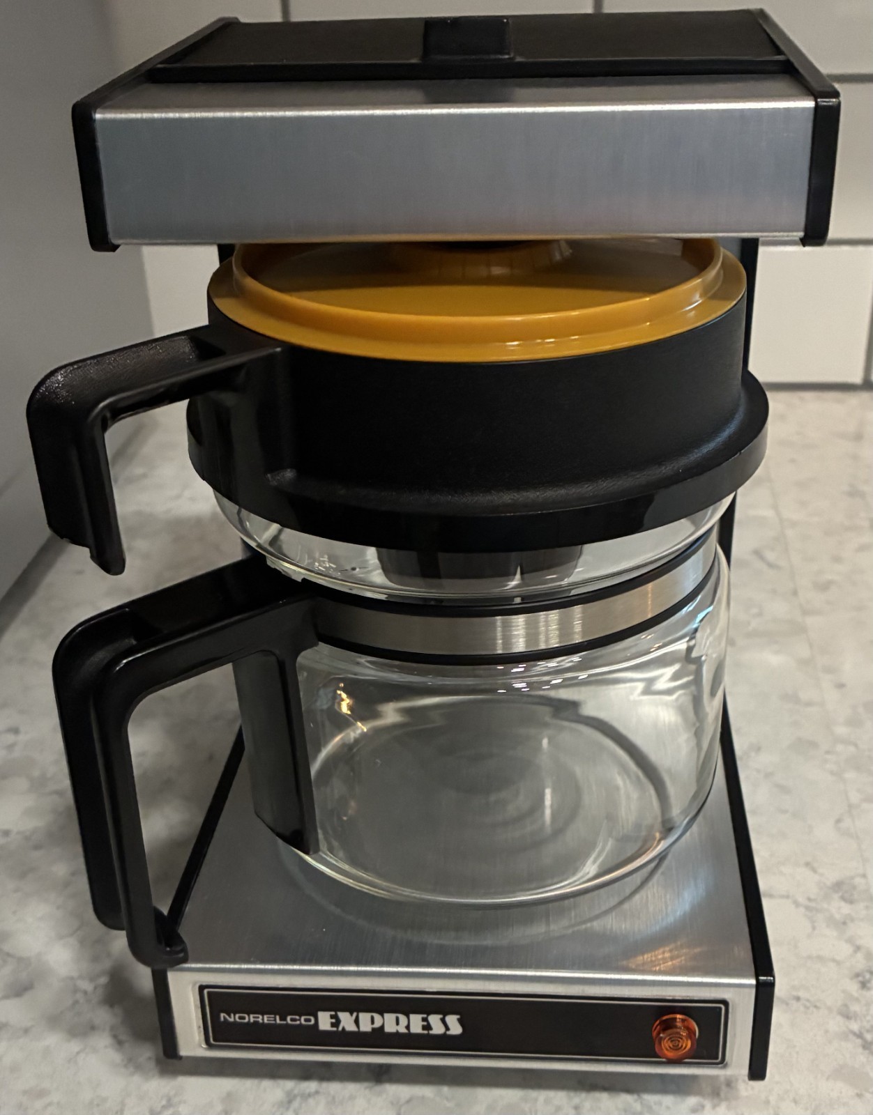 Vintage Norelco Express 1-4 Cup Auto Drip Coffee Maker HB-5123 Amazing Condition