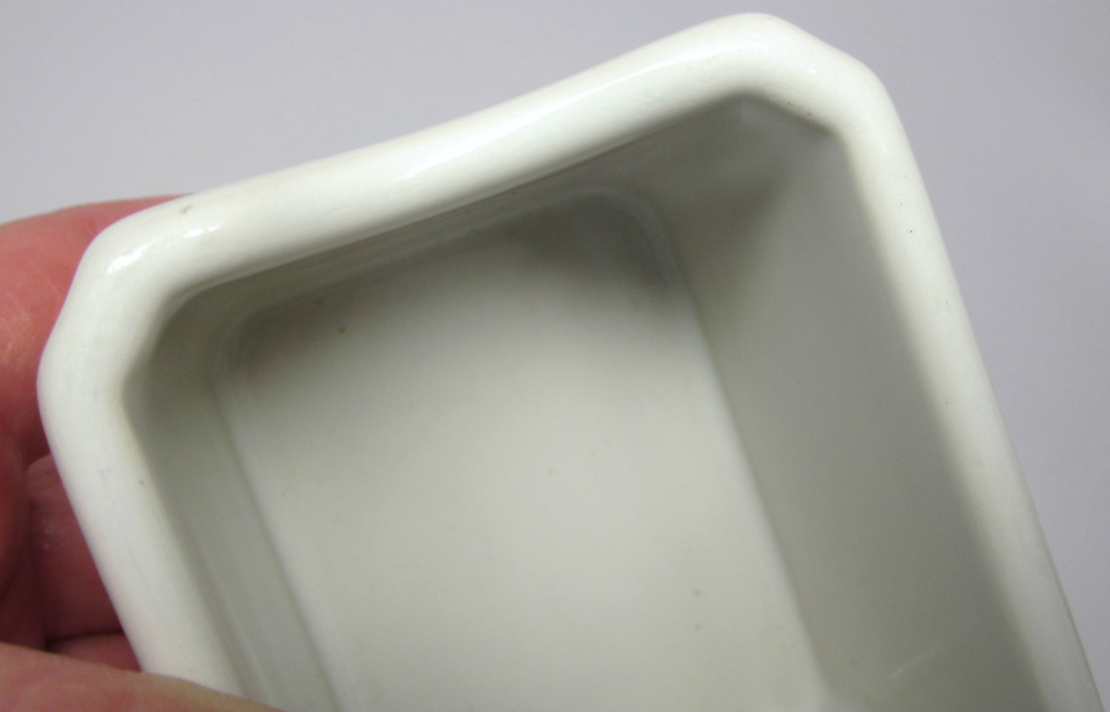 Bel Terr White Sugar Packet Holder #9716