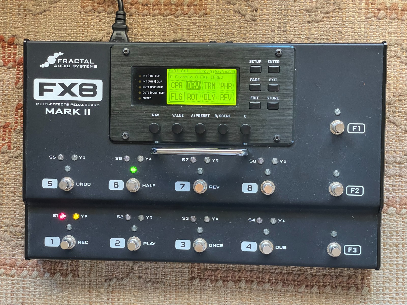 Fractal Audio Systems AX8 Amp Modeler/Multi-FX Processor - Black