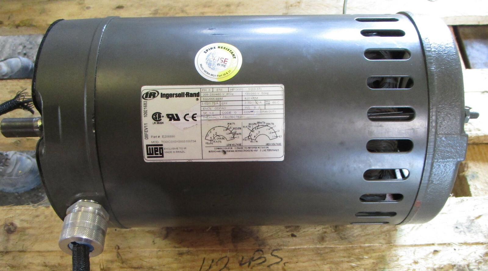 WEG Ingersoll Rand E206880 TO01C0X0X0003100734 1/2HP 555rpm/420rpm 50/60hz  USED