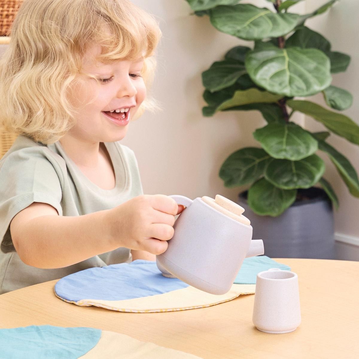 Kaplan Early Learning Teapot and Cups Set