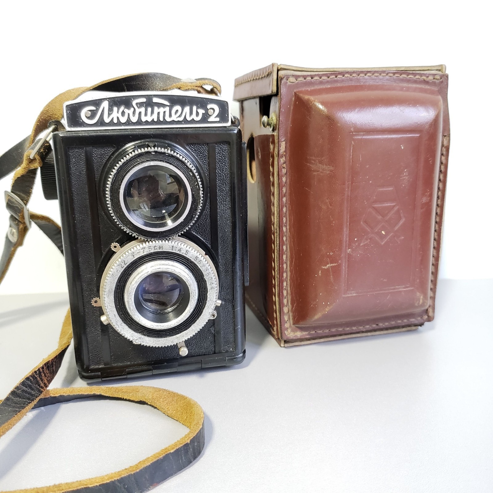 LUBITEL 2  LOMO Photo Camera Soviet TLR Medium Format 6x6
