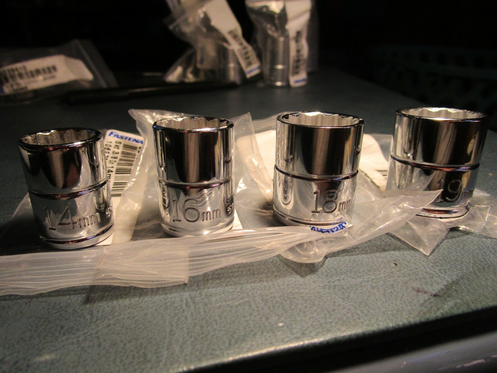 URREA 3/8 "socket 12 tips 19 mm, 18mm, 16mm & 14mm