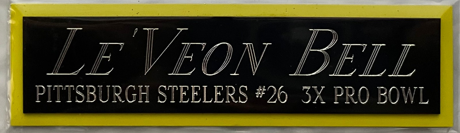 LE'VEON BELL STEELERS NAMEPLATE AUTORAPHED Signed FOOTBALL-HELMET-JERSEY-PHOTO