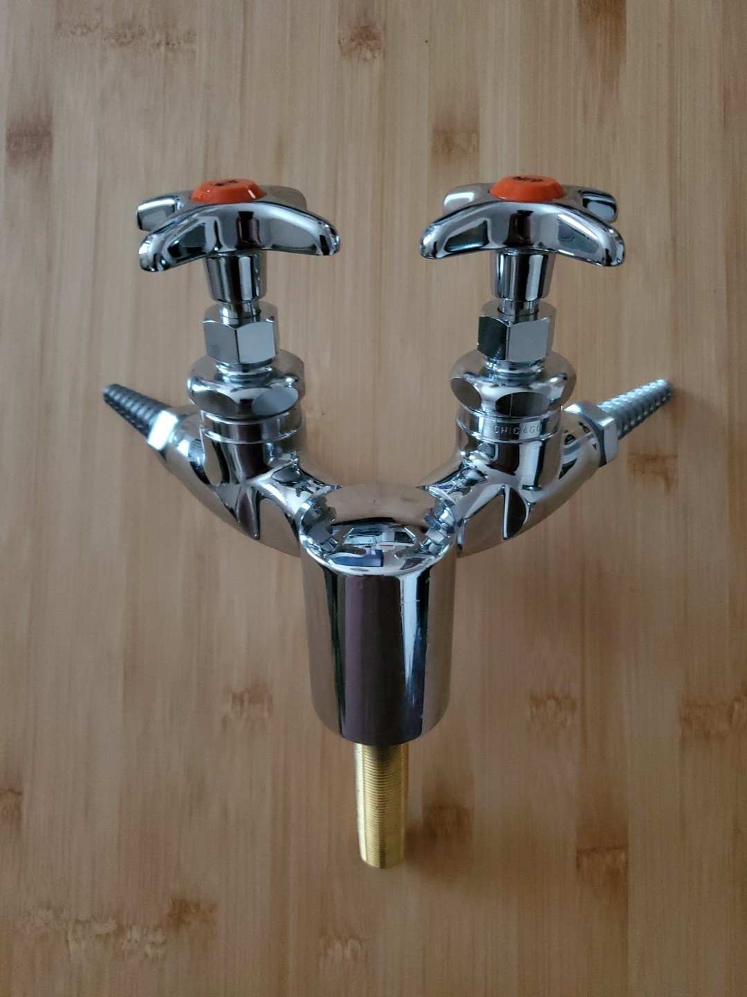 CHICAGO FAUCETS  Turret with Two Air Needle Valves at 90Deg.
