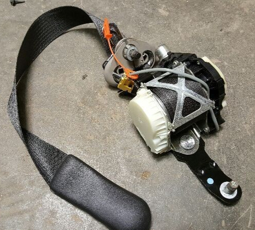 2006-2008 Chevy Impala Left Driver Side Seat Belt Retractor Assembly OEM