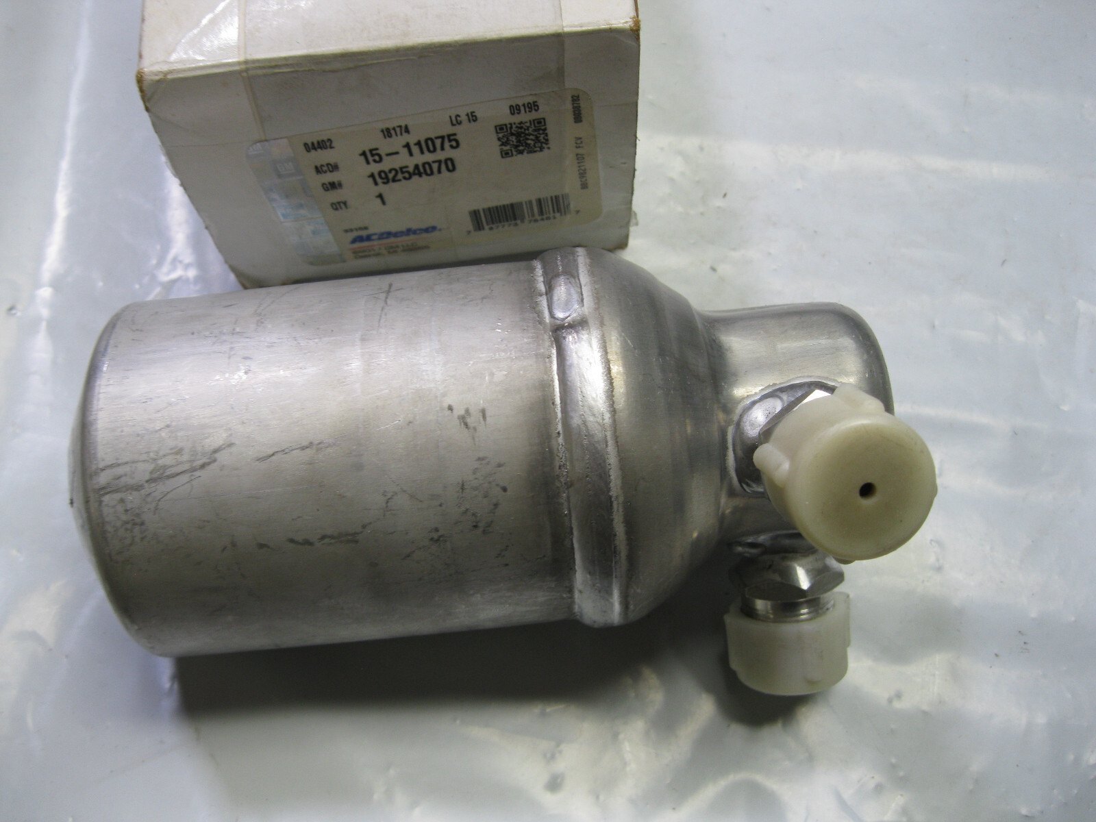 A/C Receiver Drier ACDelco 15-11075 19254070 (open box)