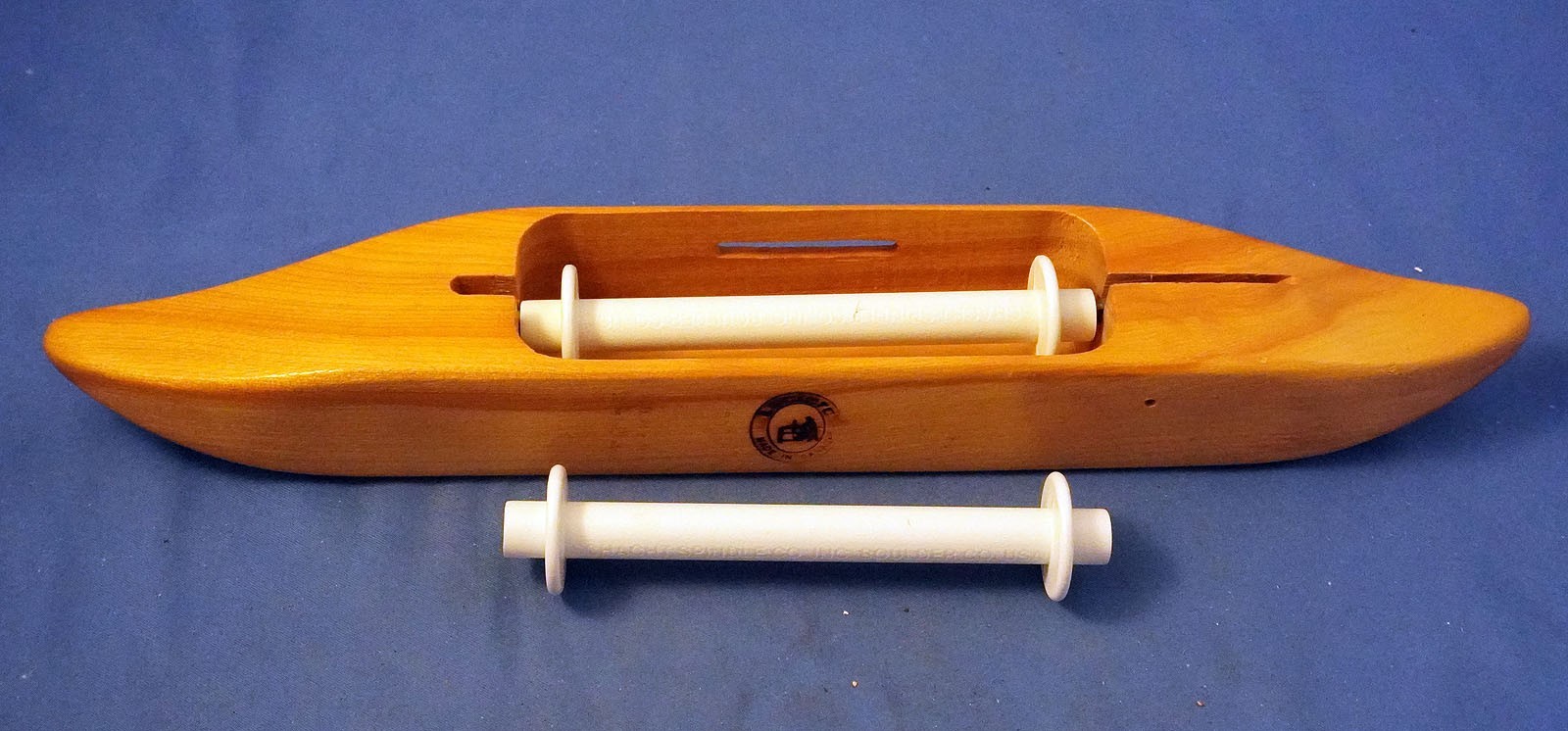 Nilus LeClerc Boat Shuttle w/ Two Bobbins for Weaving Loom 11.25”