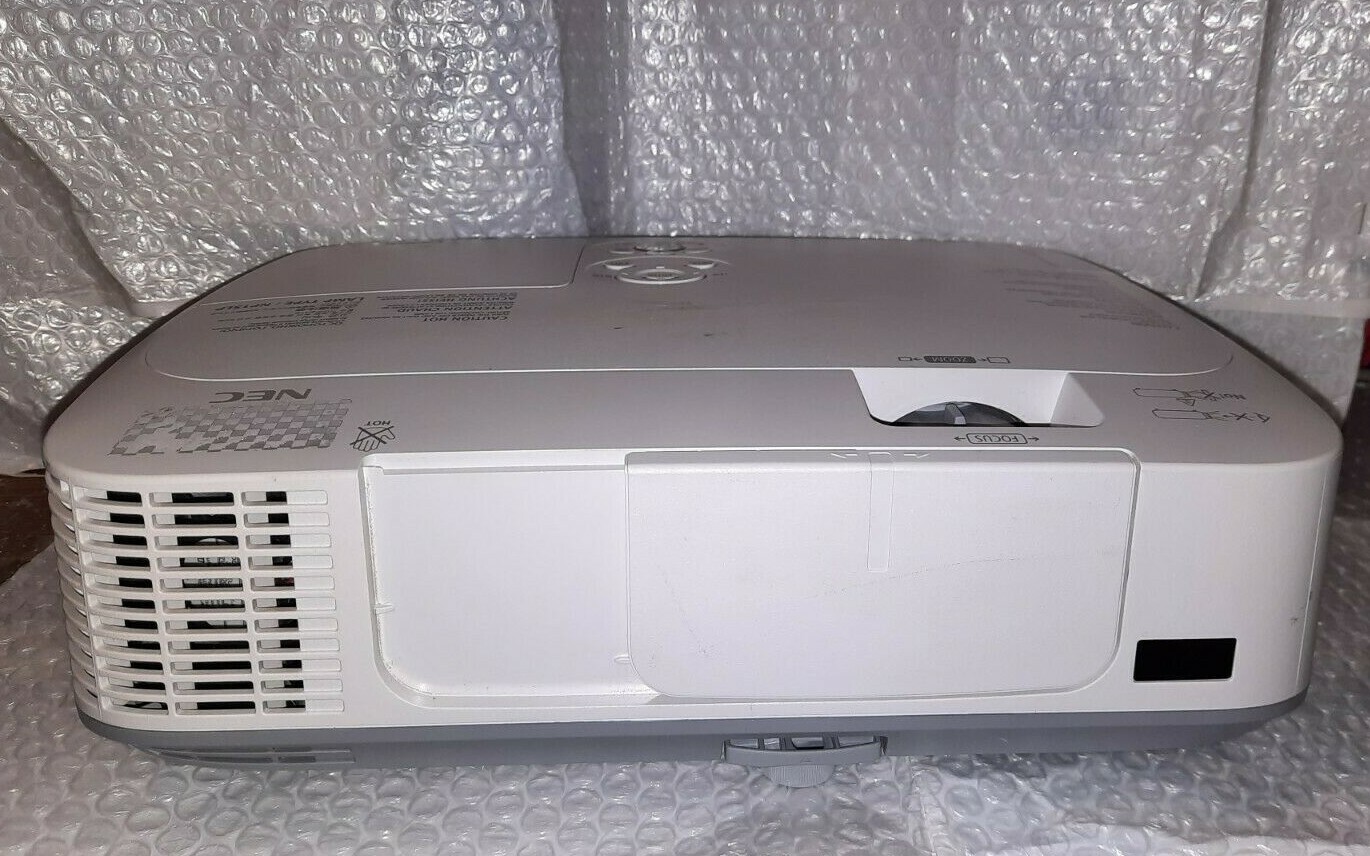 NEC M260X HDMI Projector 97% Lamp Life Left