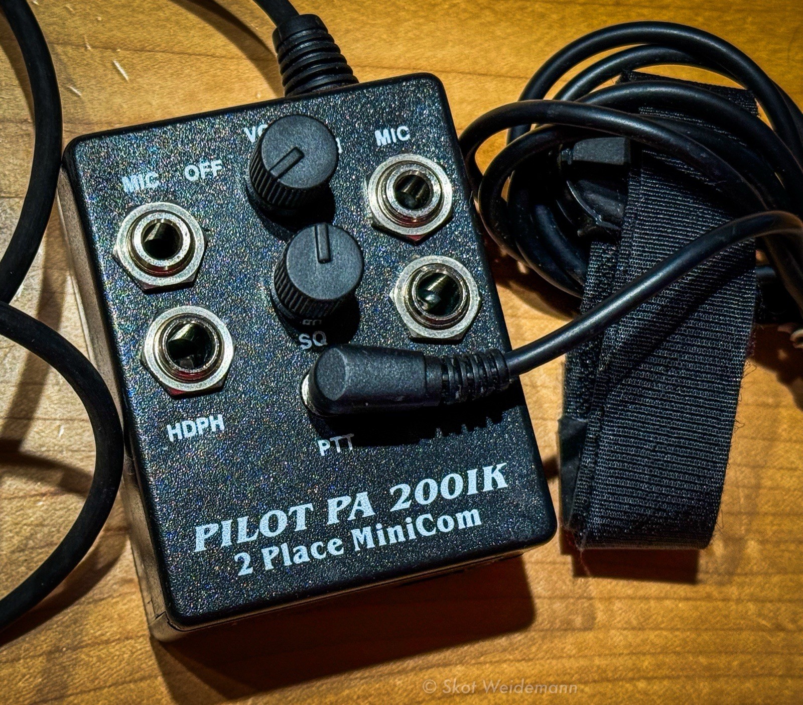 Pilot PA2001K 2 Place Portable Intercom, PTT  ICOM A4, A22 or Bendix-King KX99