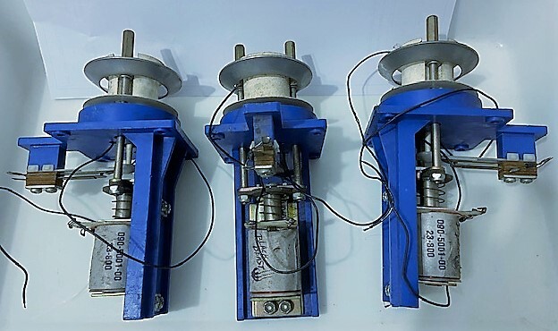 SET WITH 3 UNITS - TURBO BUMPER ASSEMBLY DATA EAST / SEGA #500-5227-00 - NOS