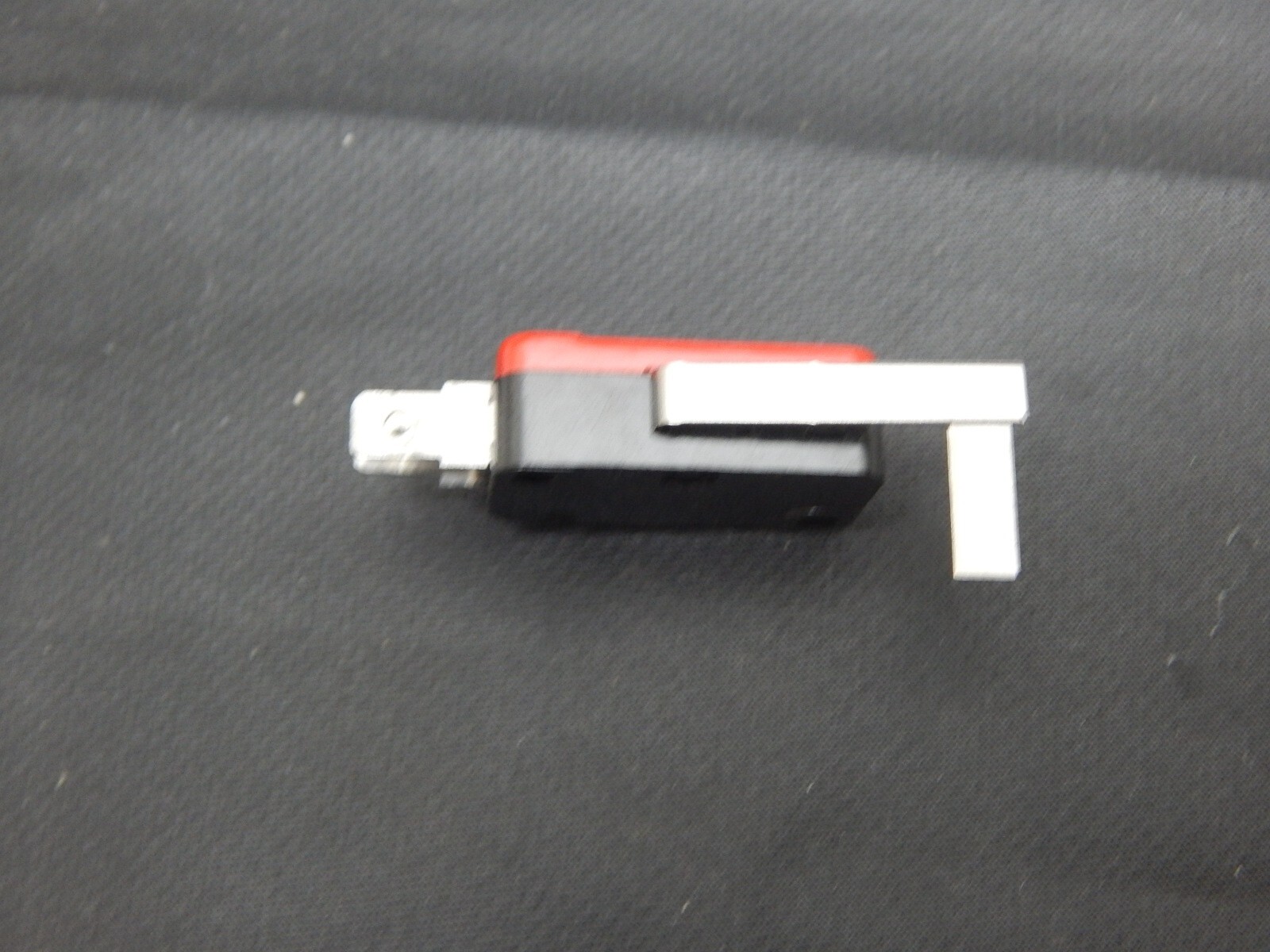Microswitch V3L-1467-D8 SNAP IN LEBVER SWITCH COM-NO-NC - 4A@125VAC - FAST SHIP
