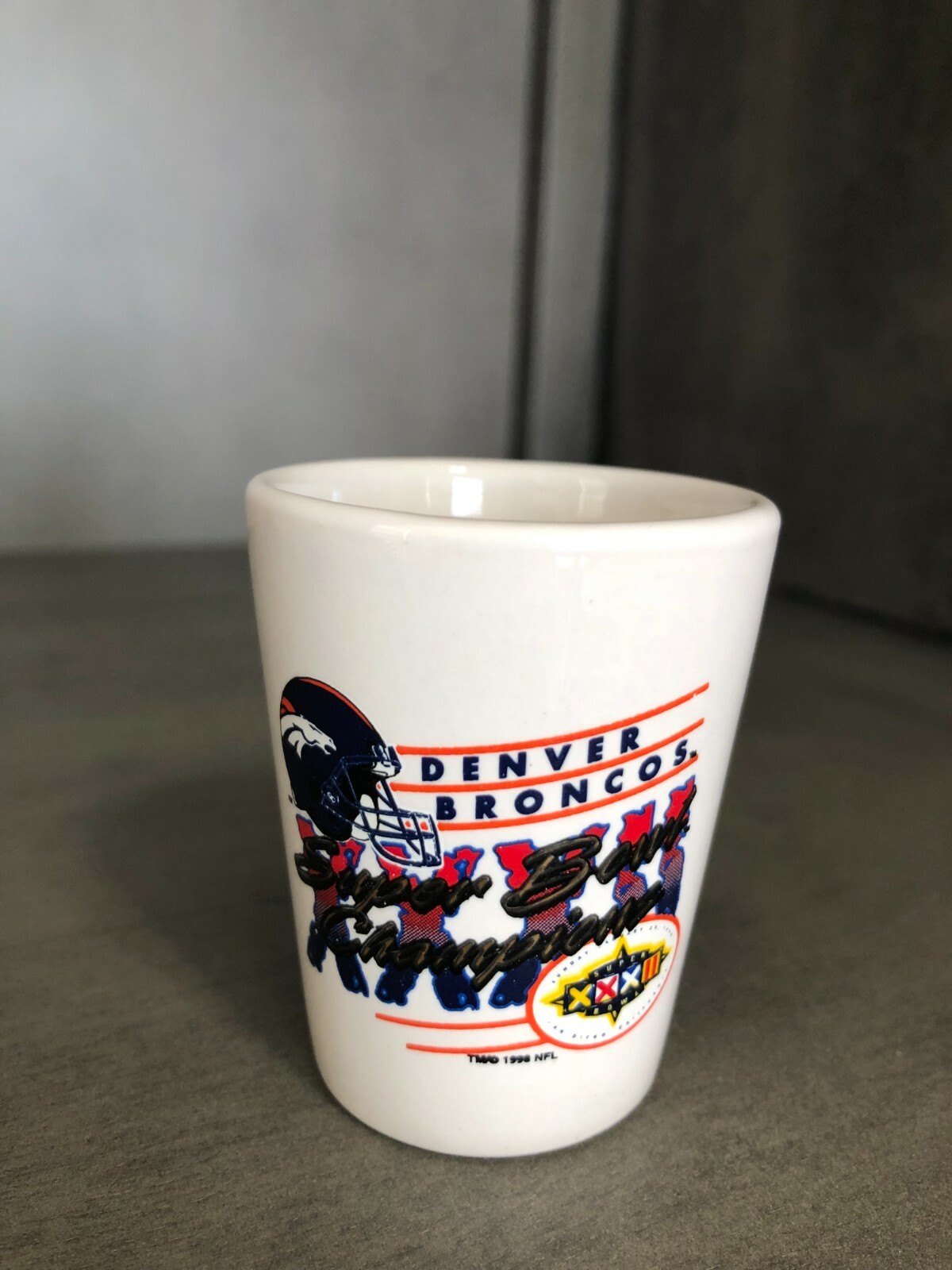 Denver Broncos SUPERBOWL XXXII CHAMPIONS White Shot Glass