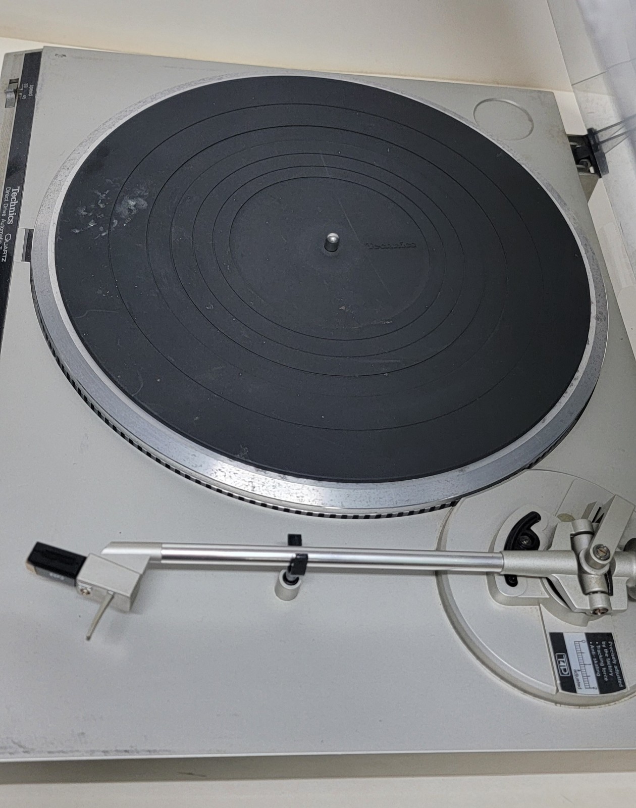 Technics SL-Q200 Direct Drive Turntable Quartz Lock Tested & Working
