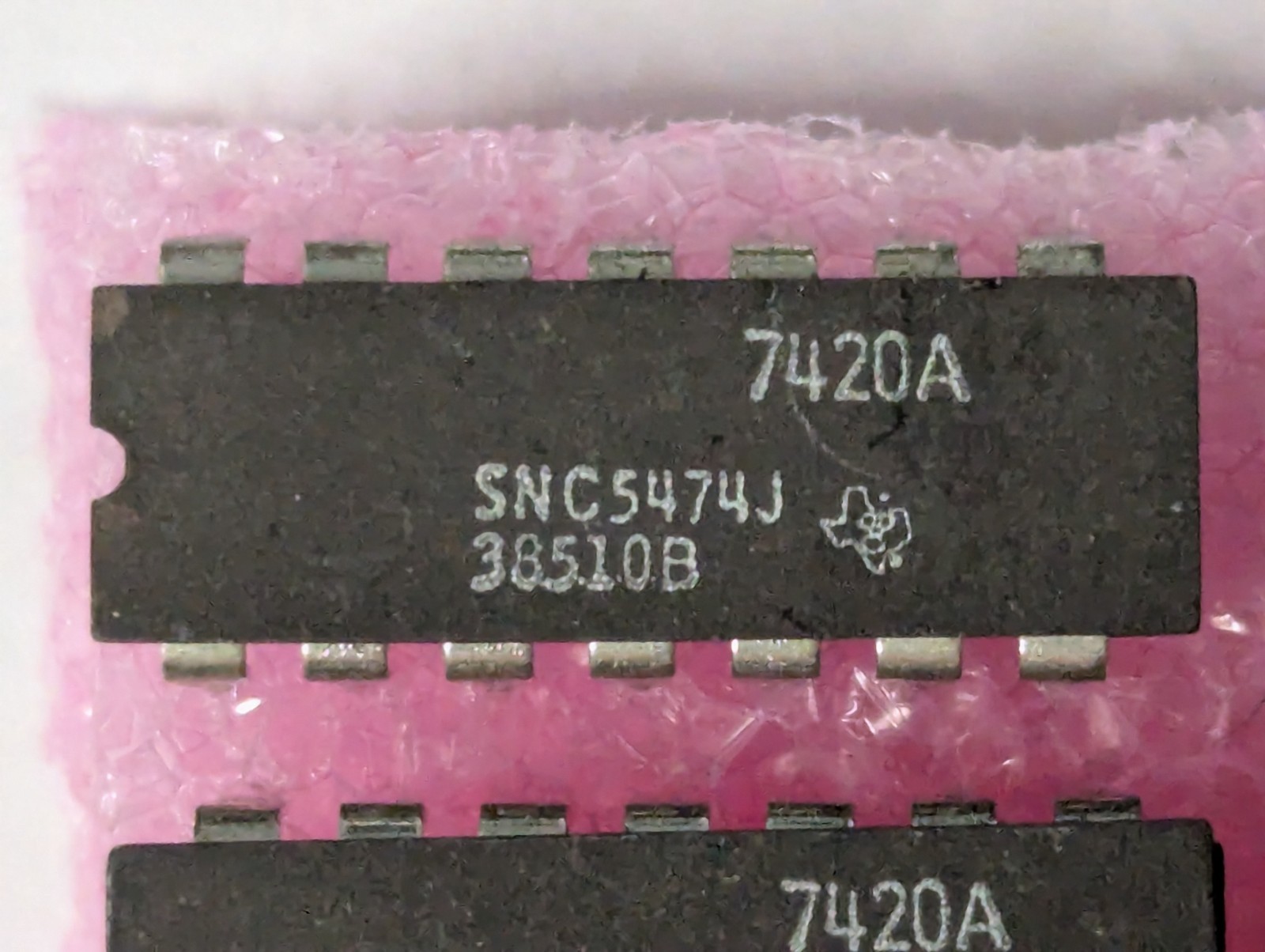 4PCS SN5474J Dual D-Type Flip-Flop SN7474 DM7474 HD7474 NTE7474 7474 5474 54S74
