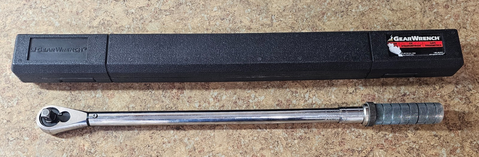 Armstrong 64-086 1/2" Drive Torque Wrench 25–250 ft/lbs w/ Case Pre-owned