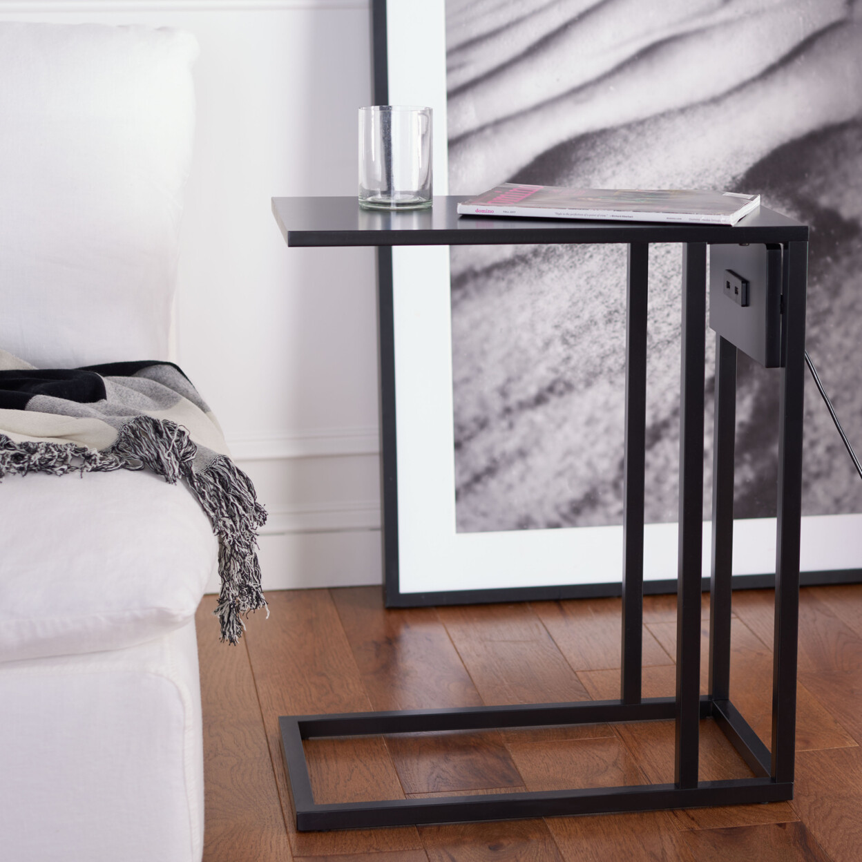 SAFAVIEH Portland Sub Side Table | Black |