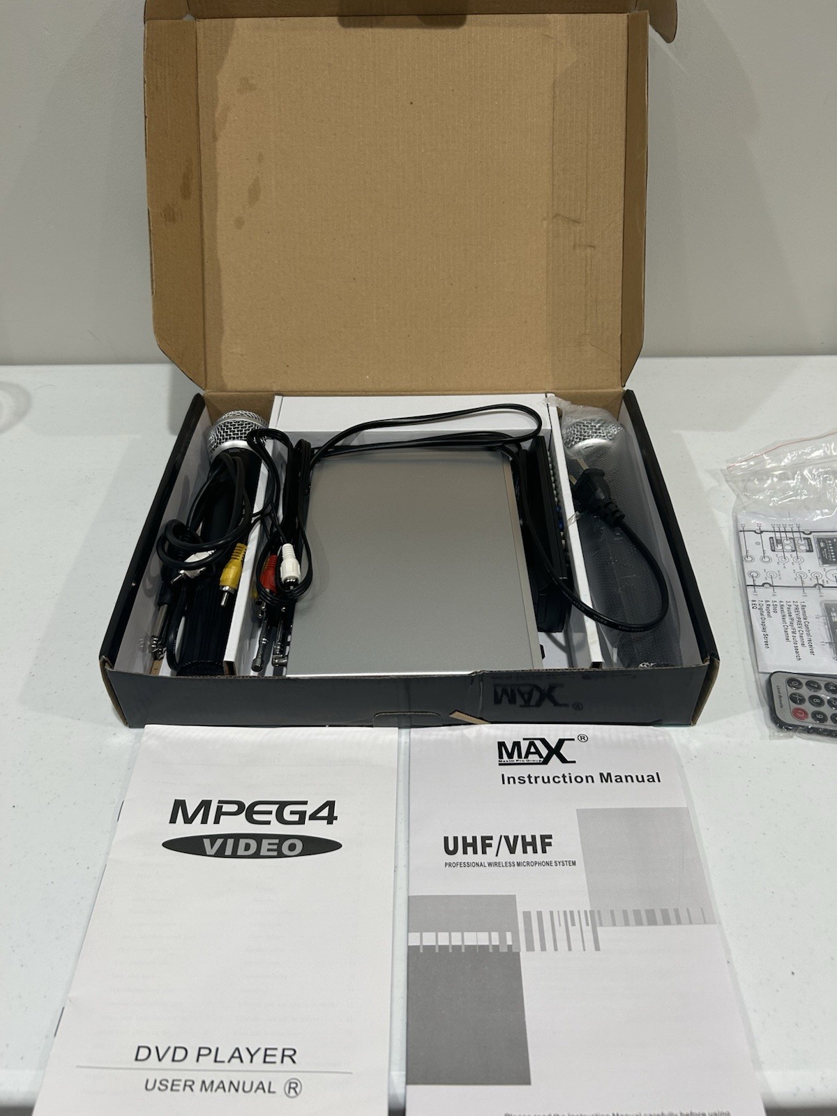 MAX MAX-8103 Dual Wireless Microphone System w/ 2 Mics Receiver Remote Box