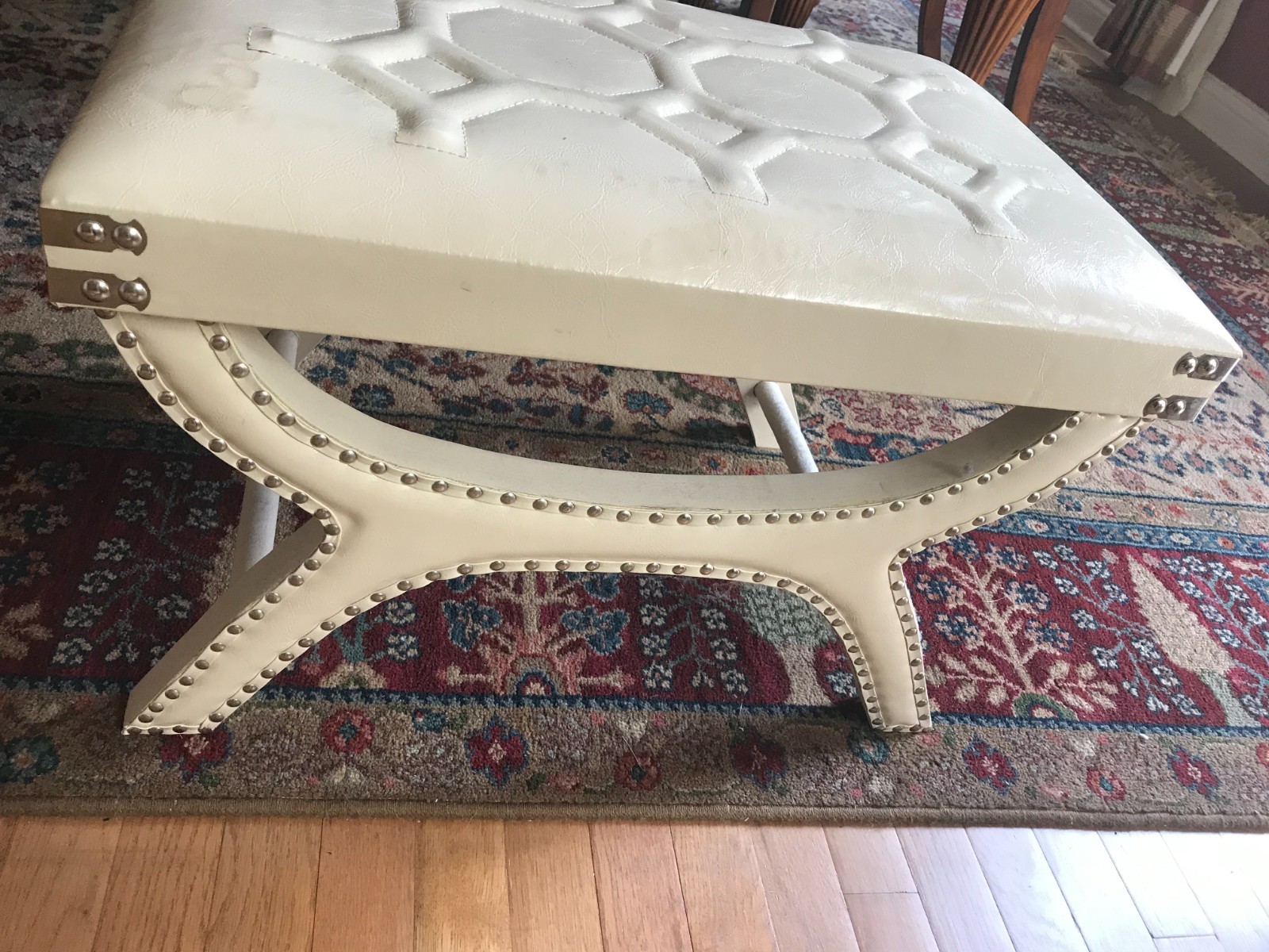 Geometric Nail Head Bench Cream Traditional Ottoman Vinyl Furniture *Local🦩