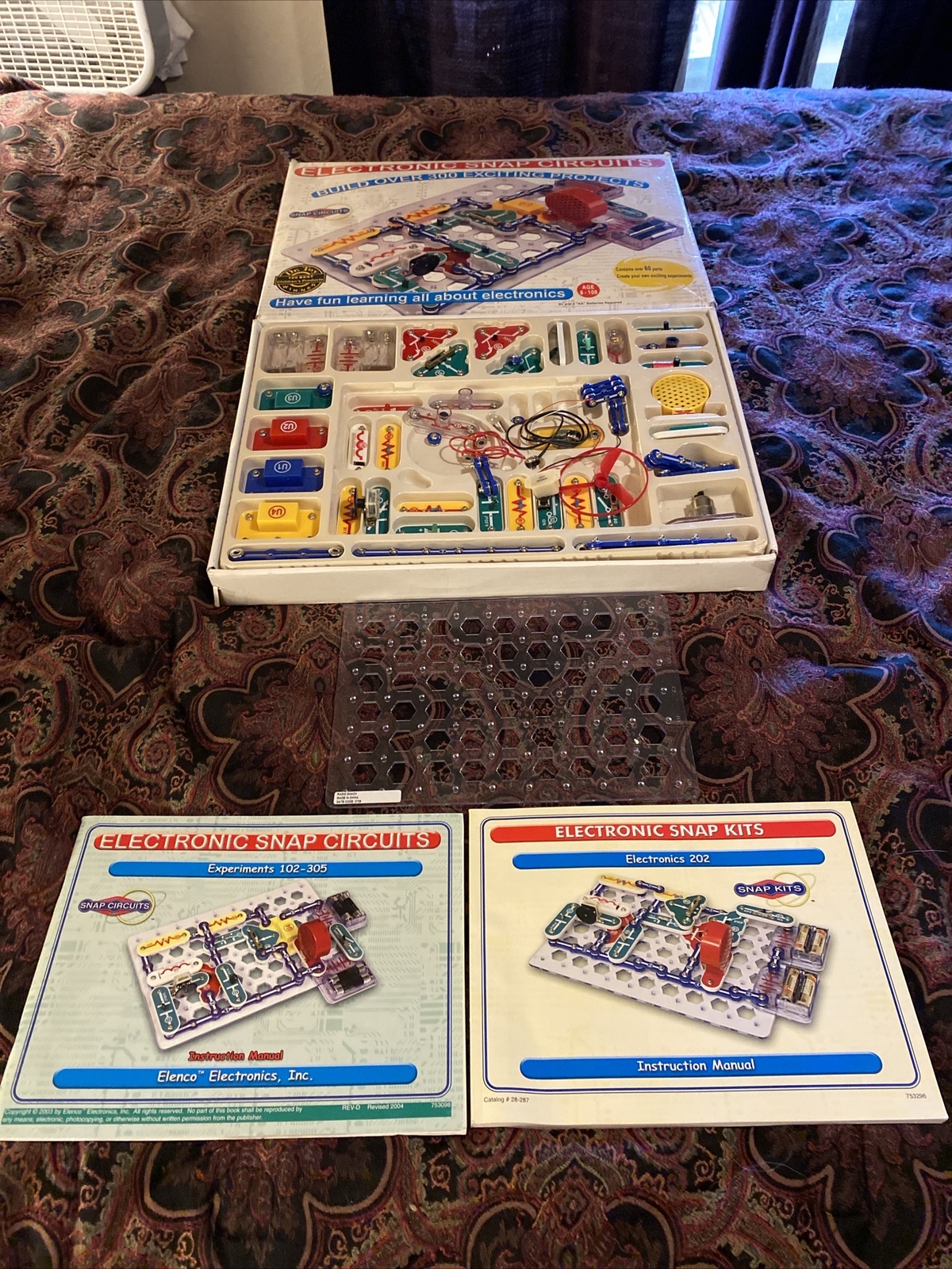 ELECTRONIC SNAP CIRCUITS by ELENCO Model SC-300 USED KIT DR TOY UNTESTED