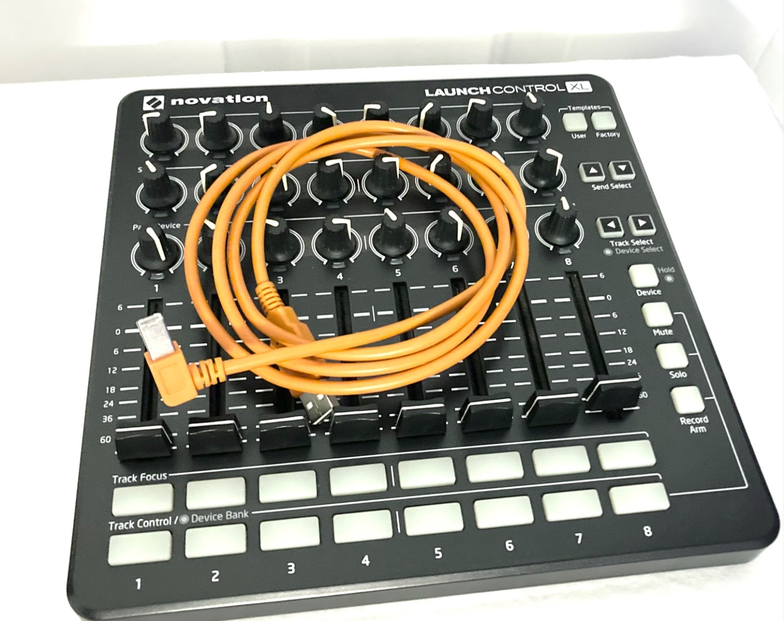Novation LAUNCH CONTROL XL MK2 USB MIDI DAW Controller Ableton Live Works Great!