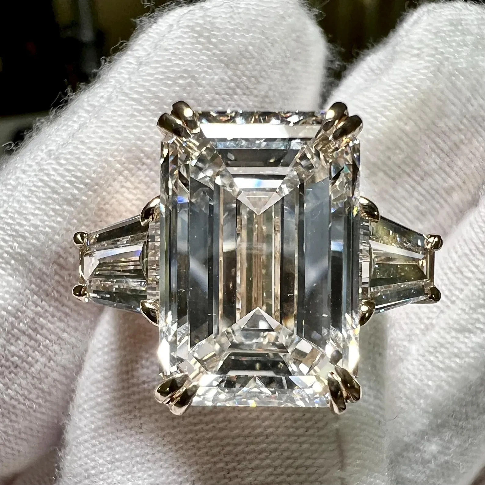 HUGE & RARE Certified 13.05 Ct Diamond Solitaire Ring ! FREE Studs & Tariffs