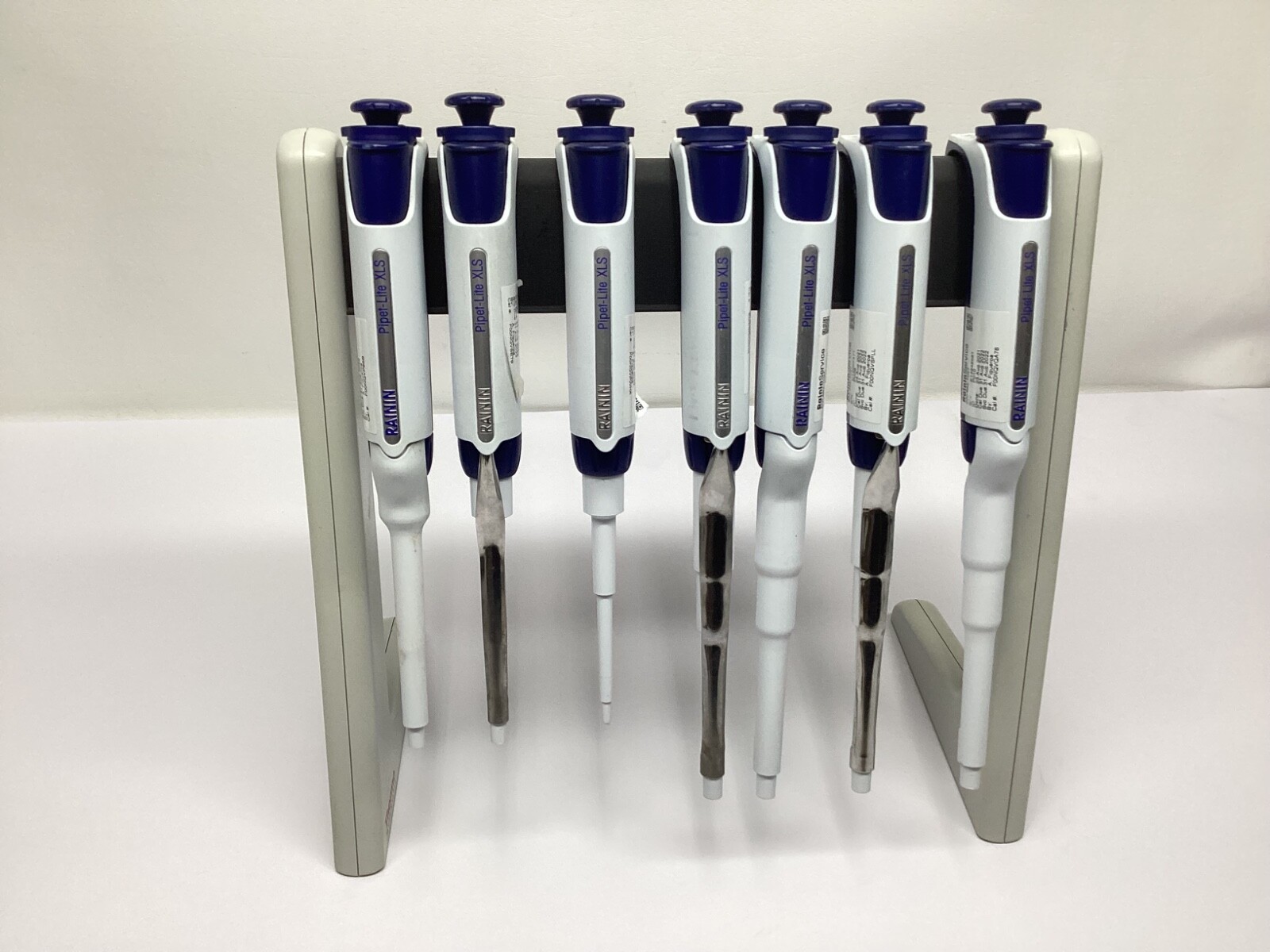 7-Rainin Pipet-Lite XLS.  4-L-1000.   2-L-200.  1-L-20. 1-Pipet Stand.  Warranty