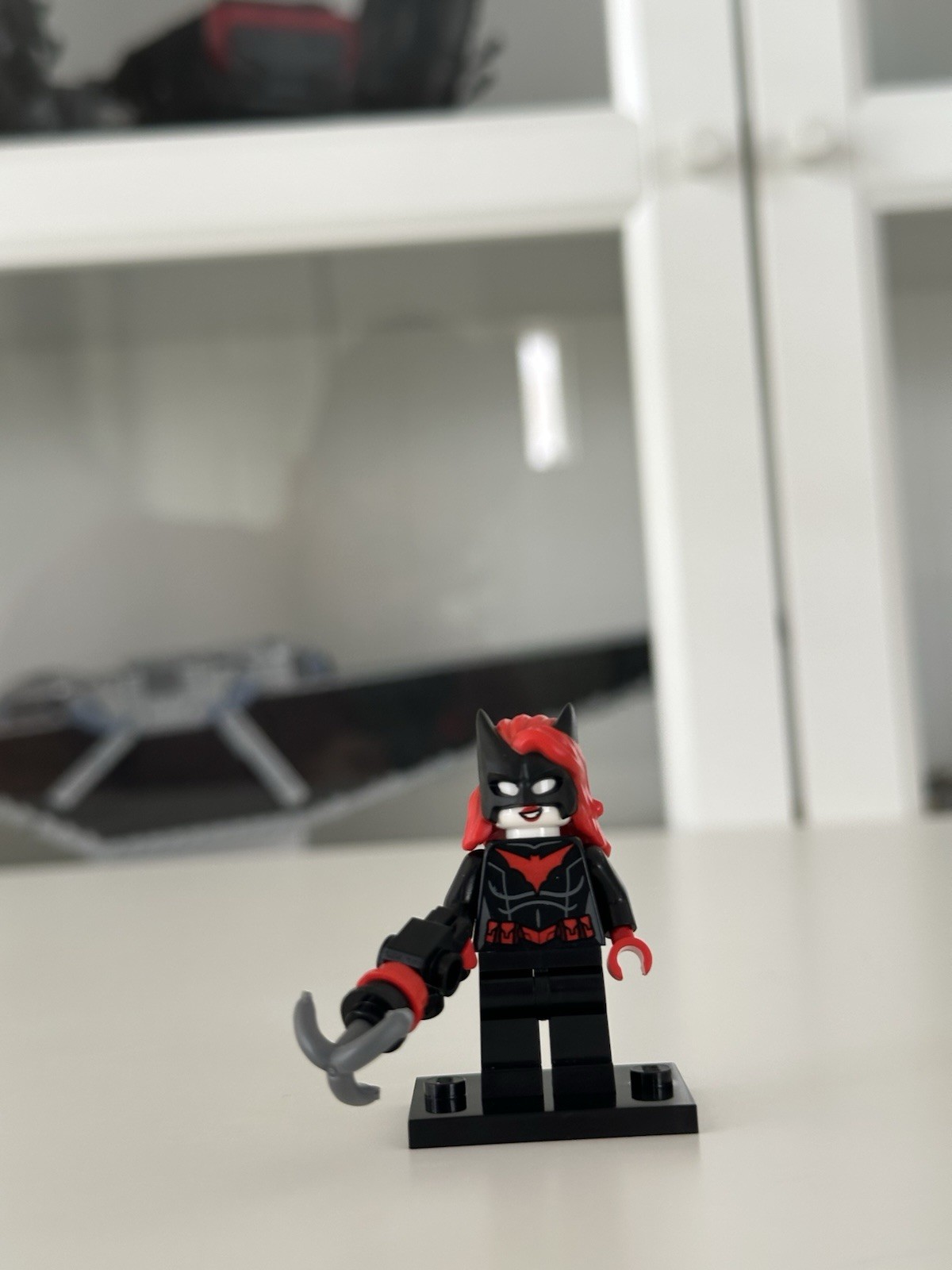 LEGO DC Batwoman Minifigure Batman Bat Family Rare Collector Figure 76300