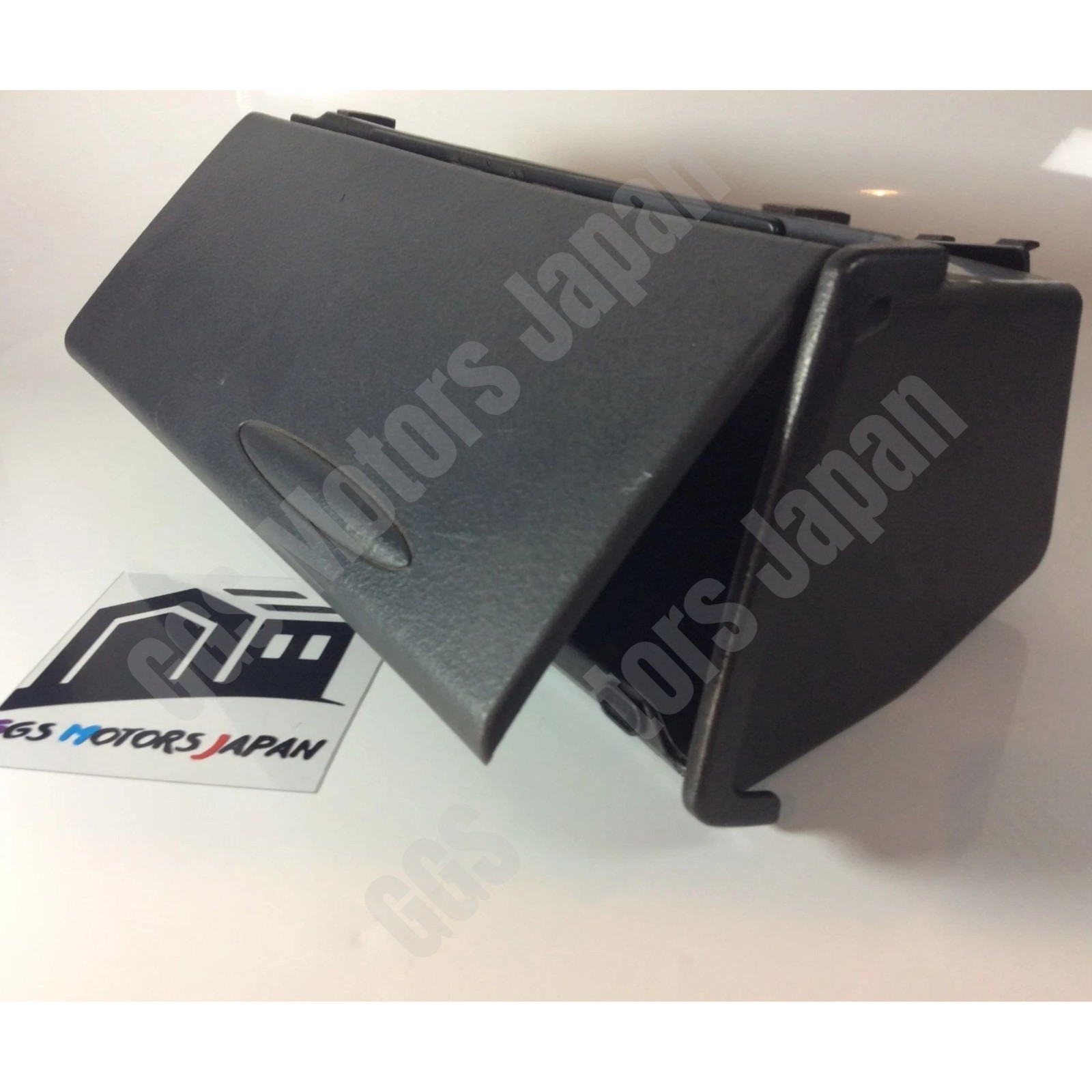 USED TOYOTA bB SCION IN DASH UPPER GLOVE BOX NCP30 NCP31 CONSOLE JAPAN JDM