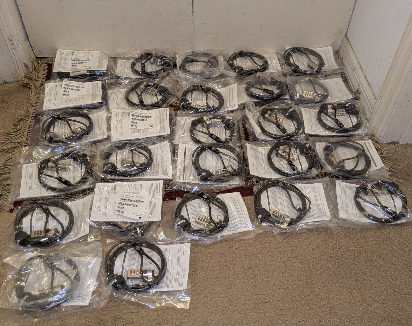 Lot of 27 NEW Kensington K64442WW N17 Keyed Laptop Lock for Wedge-Shaped Slots