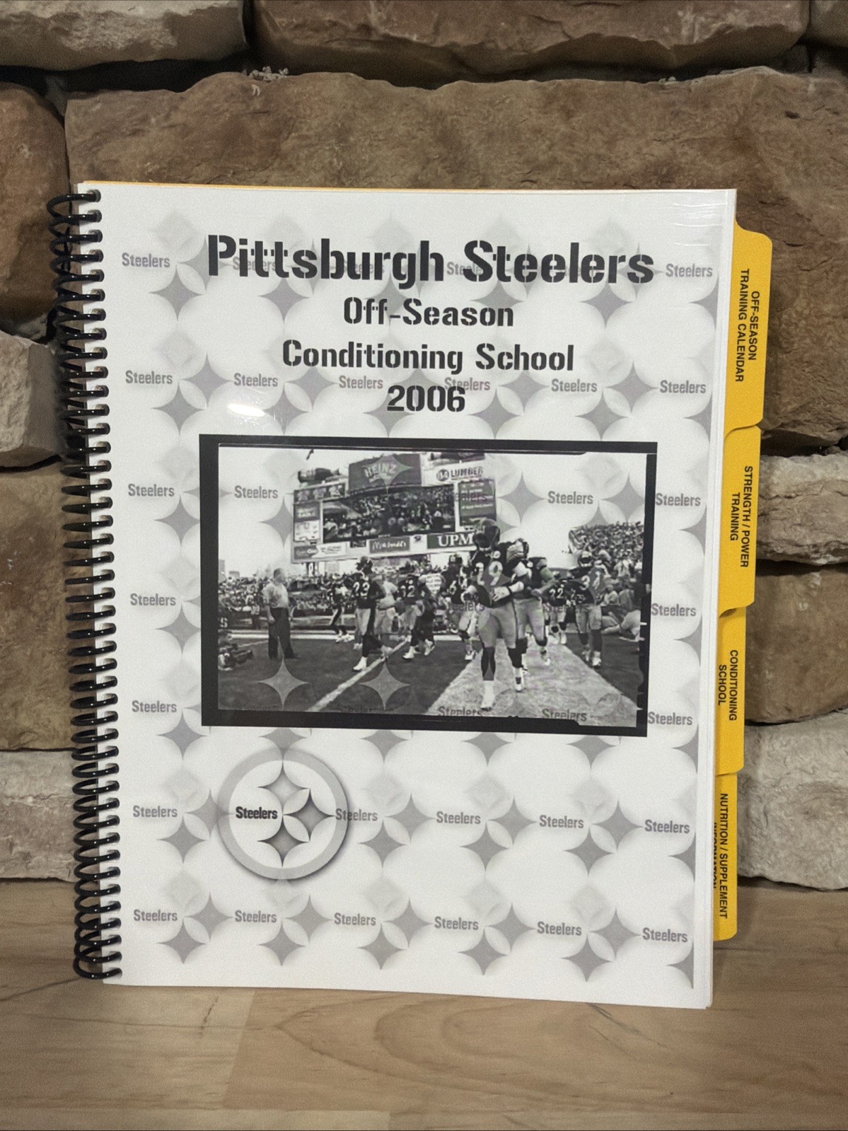 SUPER RARE 2006 PITTSBURGH STEELERS NFL OFF-SEASON WORKOUT MANUAL TEAM ISSUE