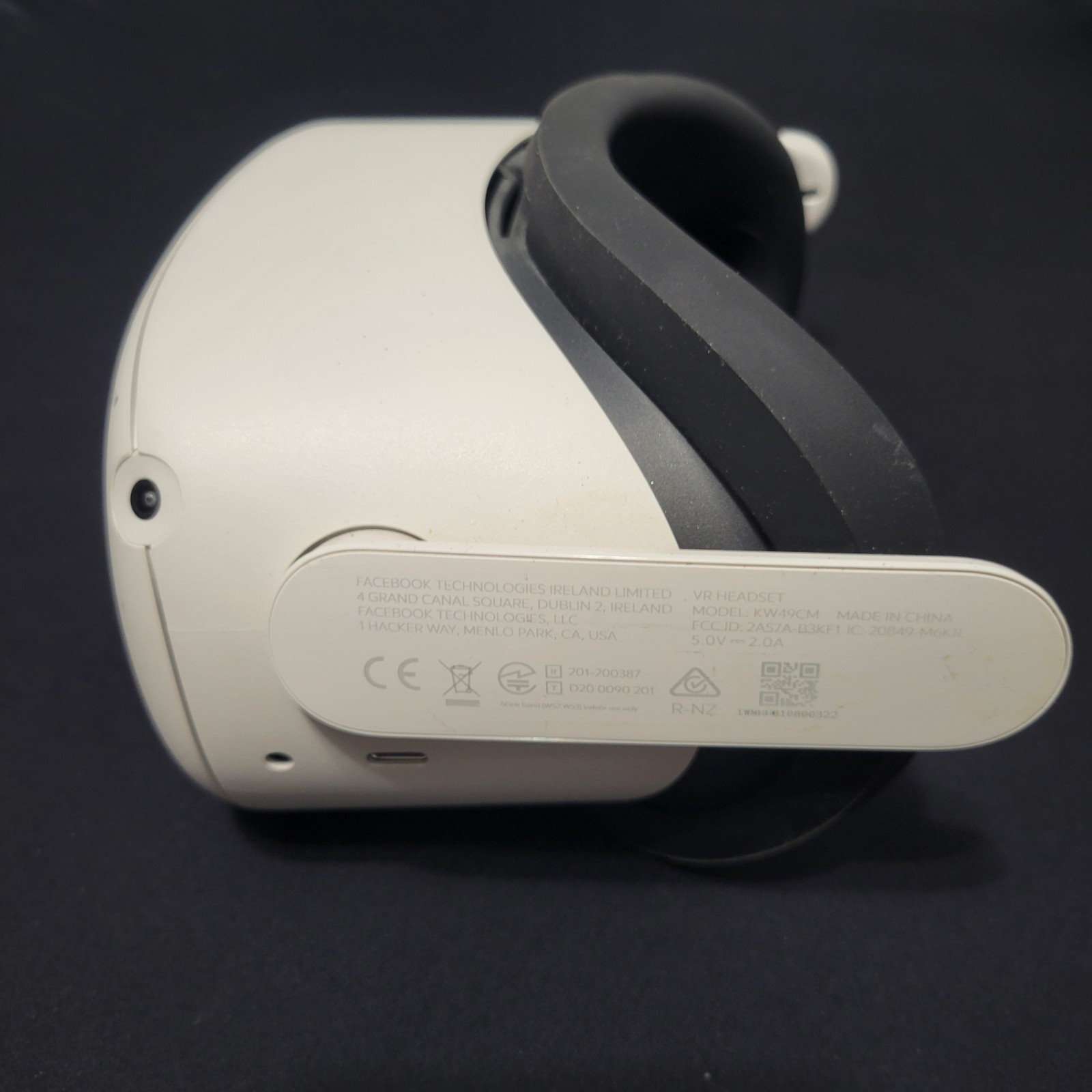 Meta Oculus Quest 2 64GB VR Headset ONLY - No Remote Controllers