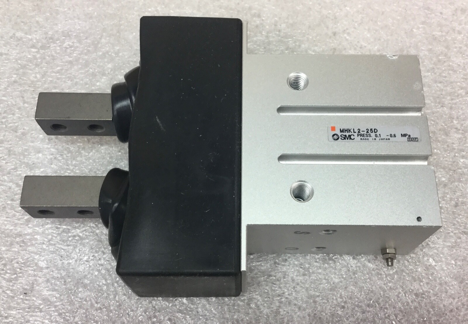 SMC MHKL2-25D PNEUMATIC PARALLEL GRIPPER NEW NO BOX