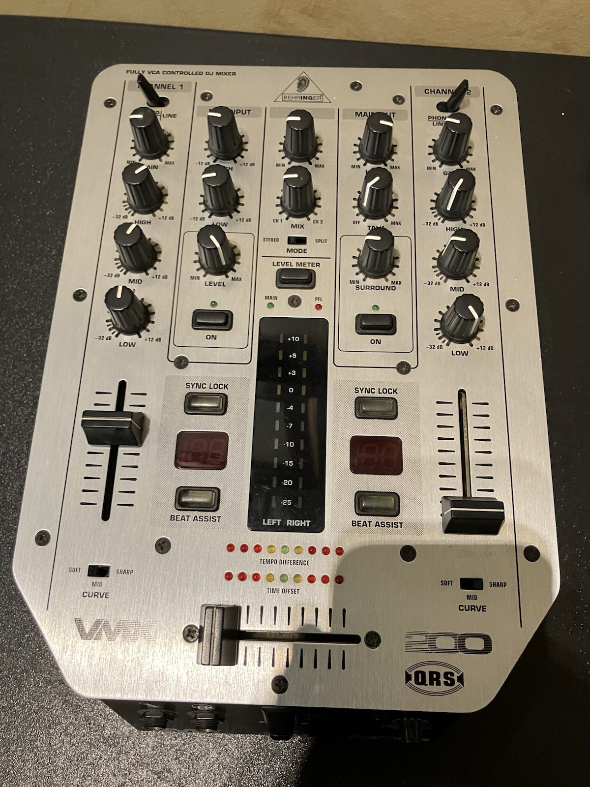 Behringer VMX 200 2 Channel DJ Pro Mixer Tested