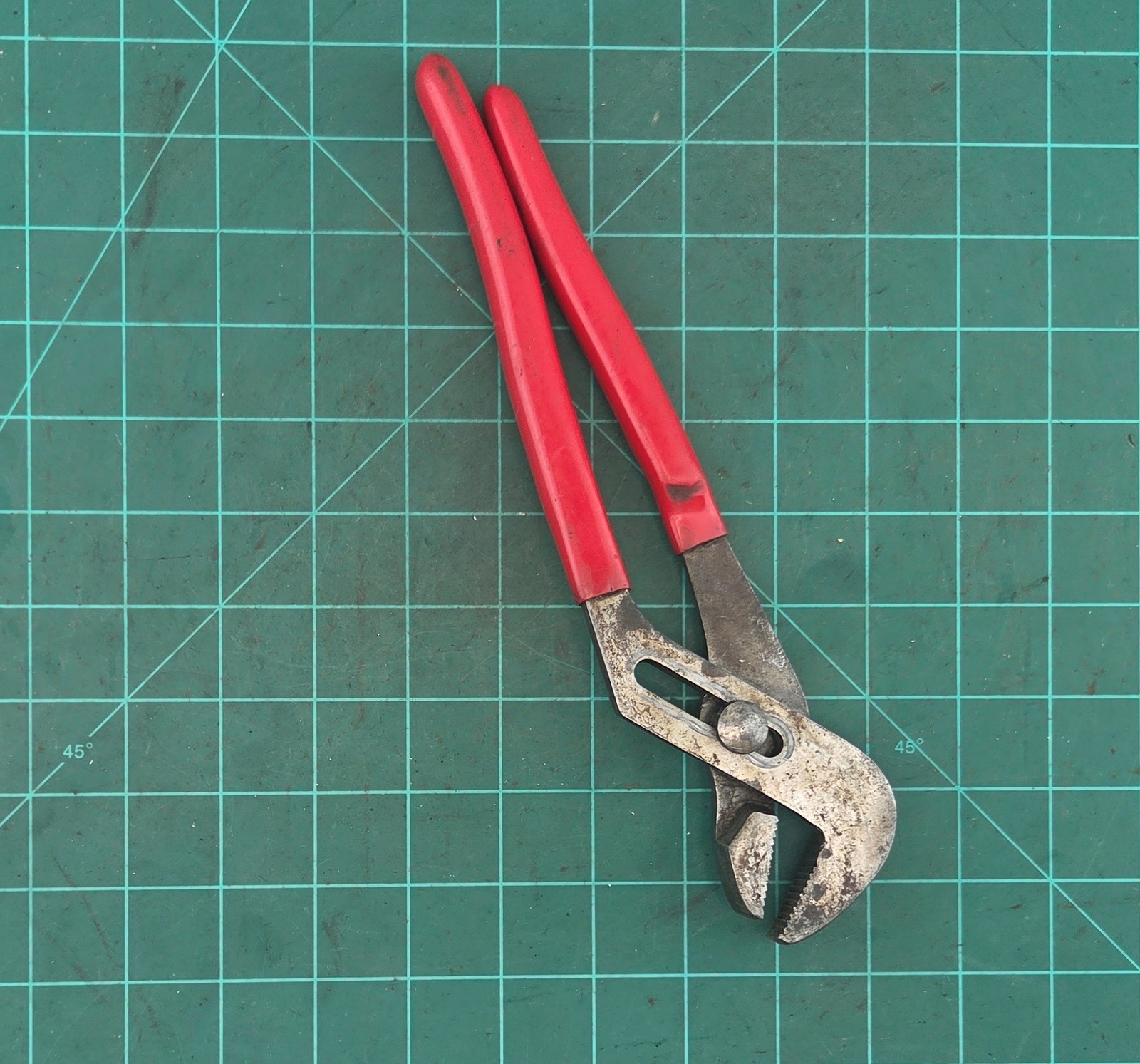Mac Tools Groove Joint Water pump Pliers P301814