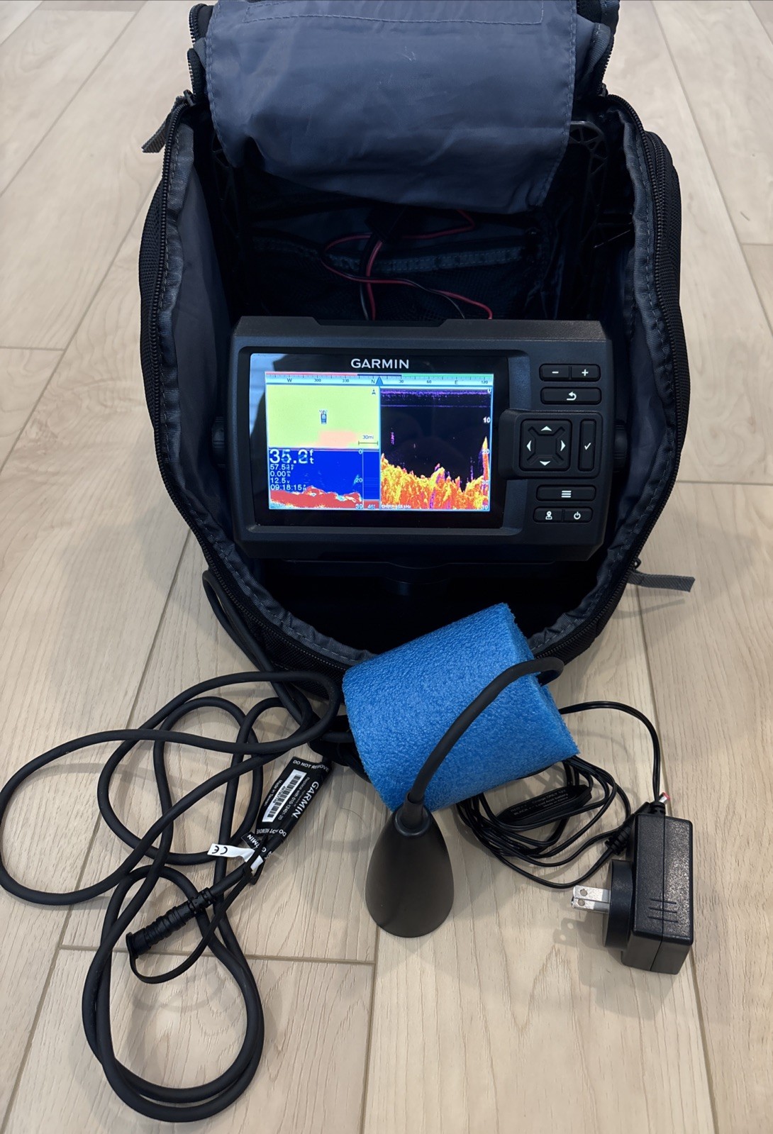 Garmin Striker Vivid 5cv Ice Bundle With Battery, Transducer  Fish Finder Sonar