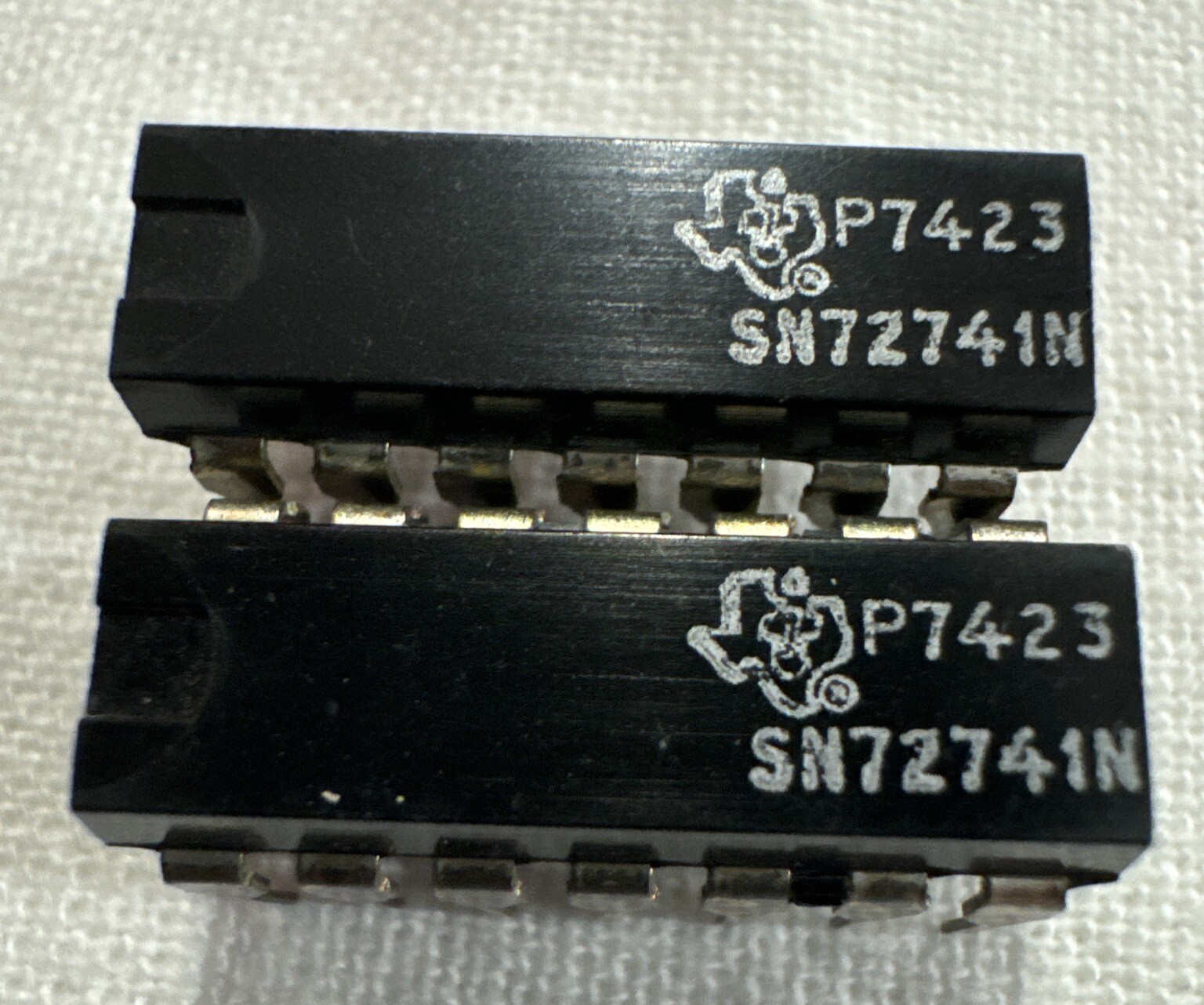 SN72741N INTEGRATED CIRCUIT TEXAS INSTRUMENTS - Lot Of 2 New Old Stock
