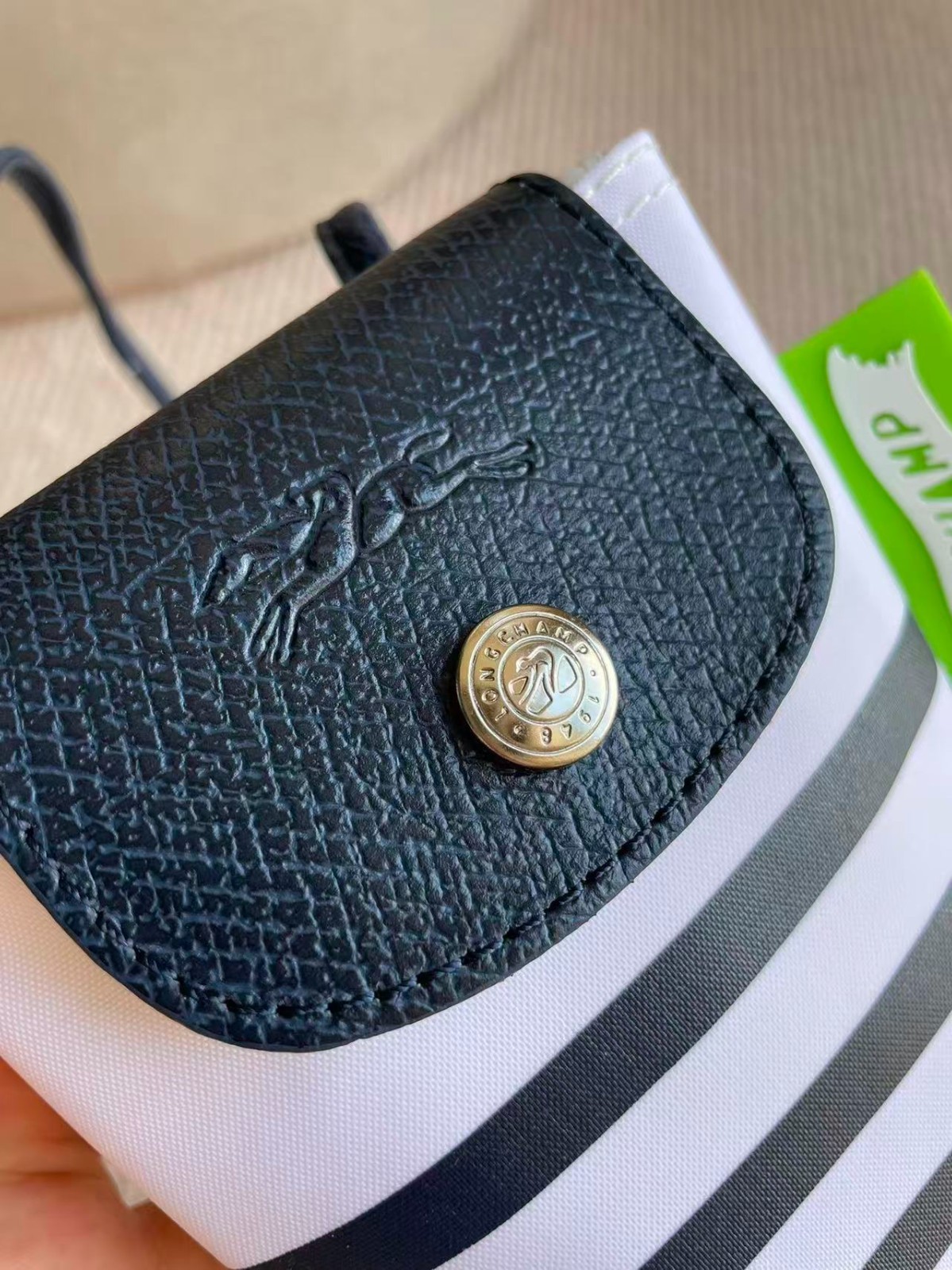 Longchamp New Large-Capacity White Striped Phone Pouch