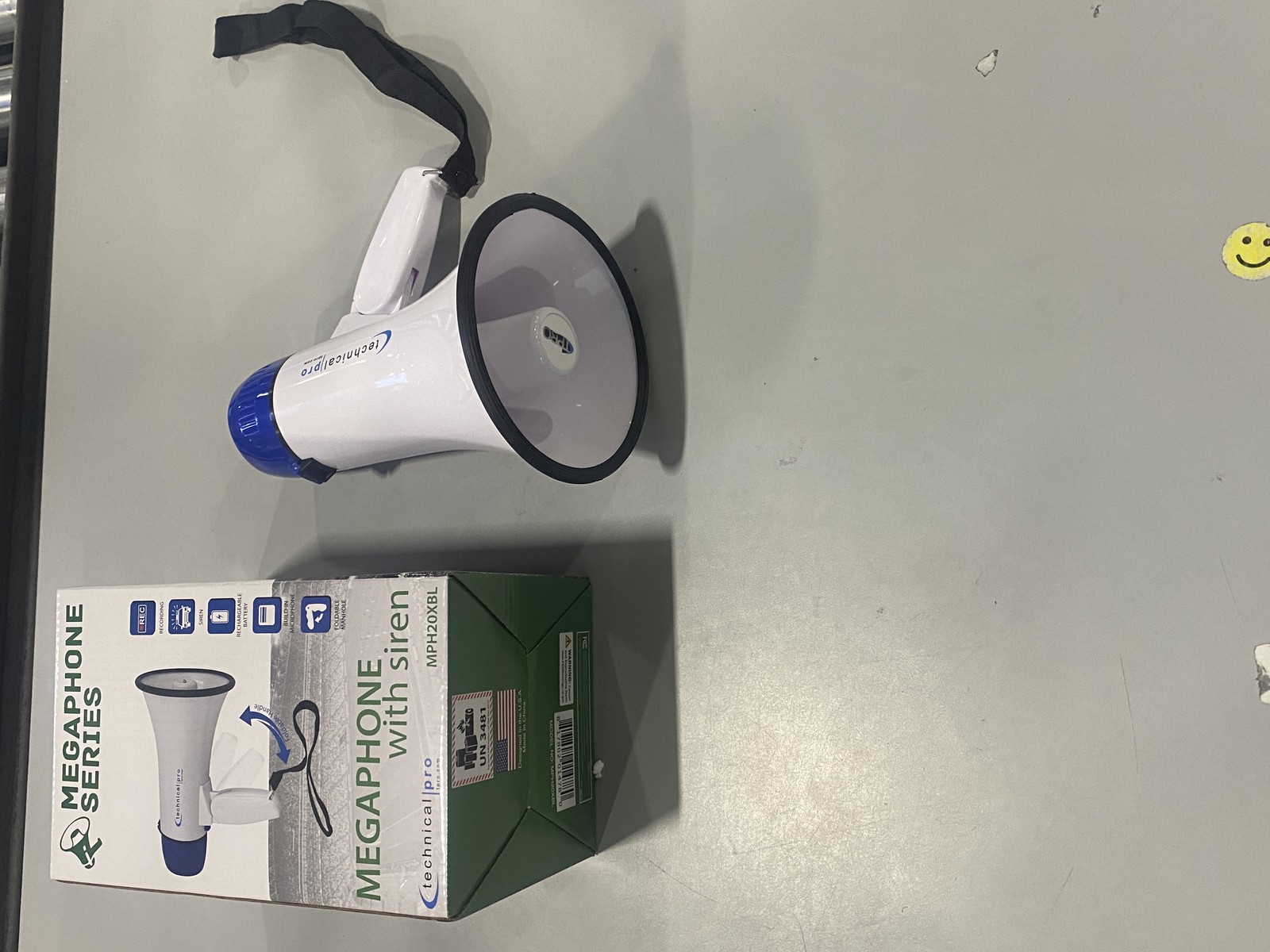 TECHNICAL PRO RECHARGEABLE BATTERY MEGAPHONE, 25 WATTS