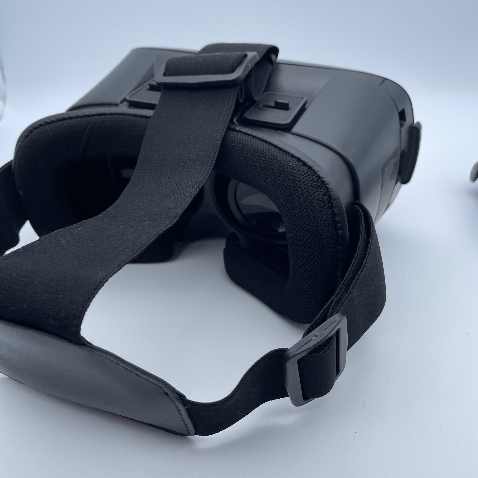 Cynoculars Virtual Reality Headset & Remote-As Seen On T.V. -