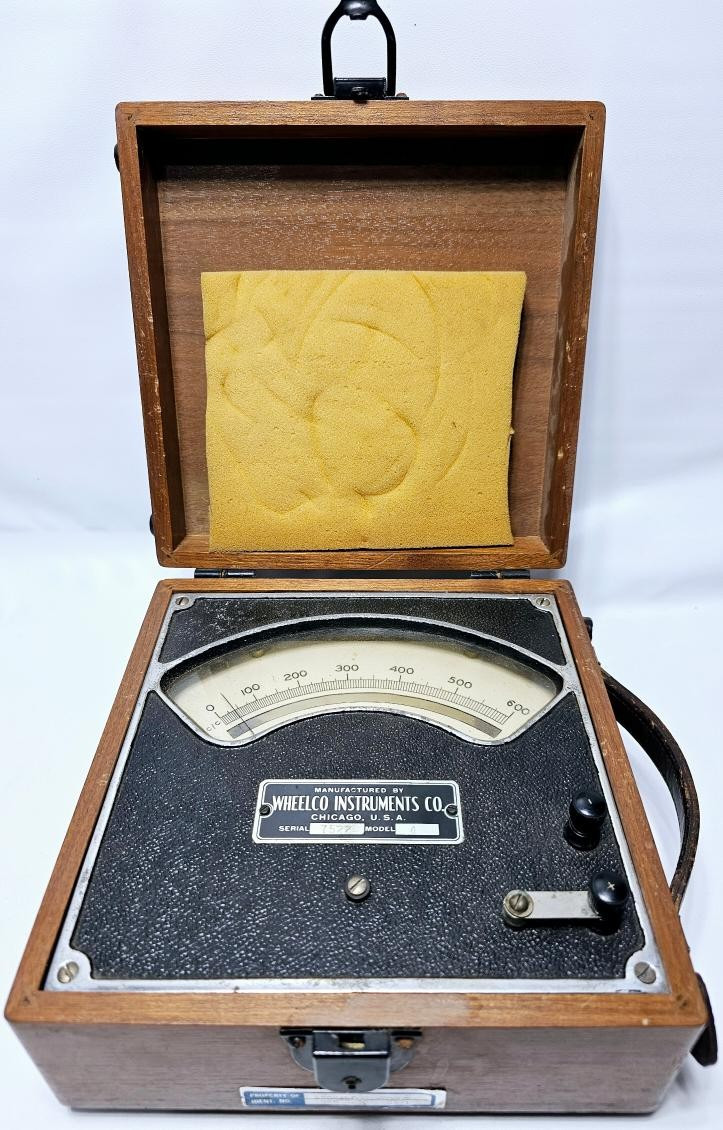 Vtg WHEELCO INSTRUMENT CO Model 4 600 Degrees Fahrenheit Thermomete/Guage Tester