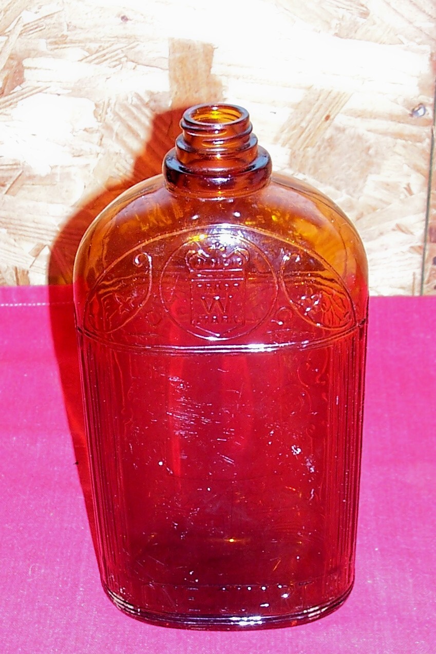 Old Wiser 1 Quart Amber Glass Whiskey Bottle Trade W Mark US Federal Law Forbids