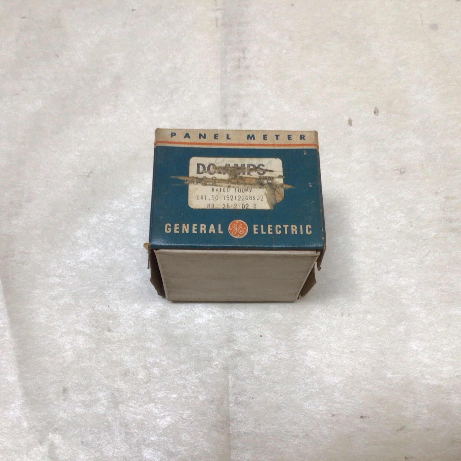 GE - 50-152122GBSJ2HB, Panel Meter, 300-0-300 DC Amperes, (J22)