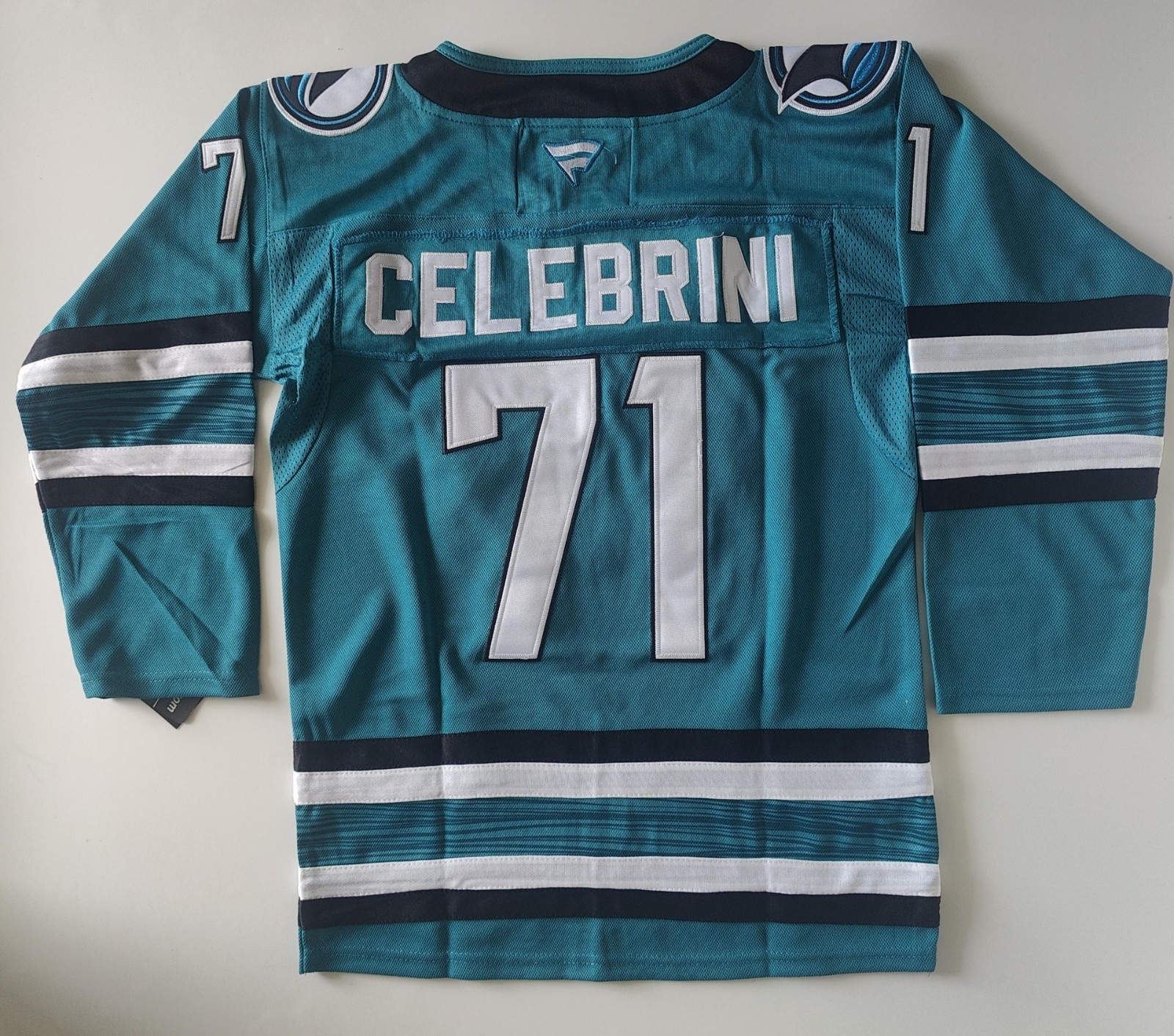 Macklin Celebrini #71 San Jose Sharks. Hocke Jersey. YOUTH. Size L/XL.