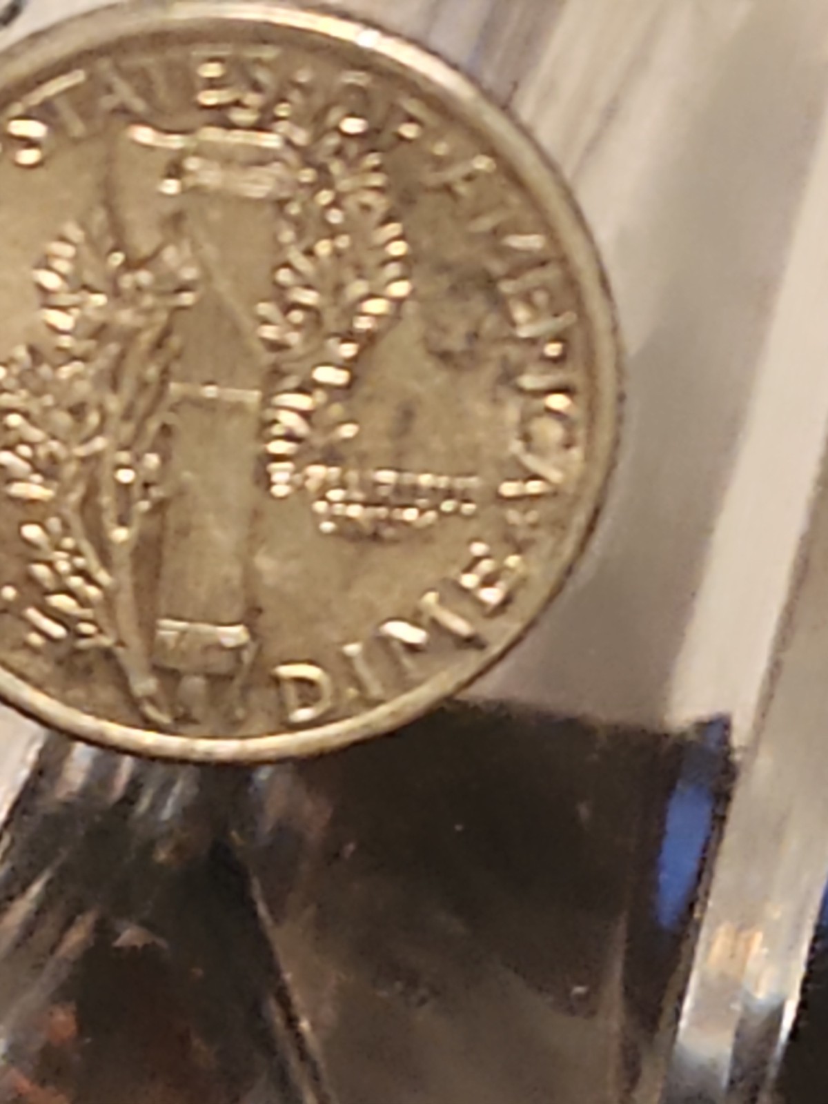 1917-P Mercury Silver Dime Great Condition FB - Full Split Bands