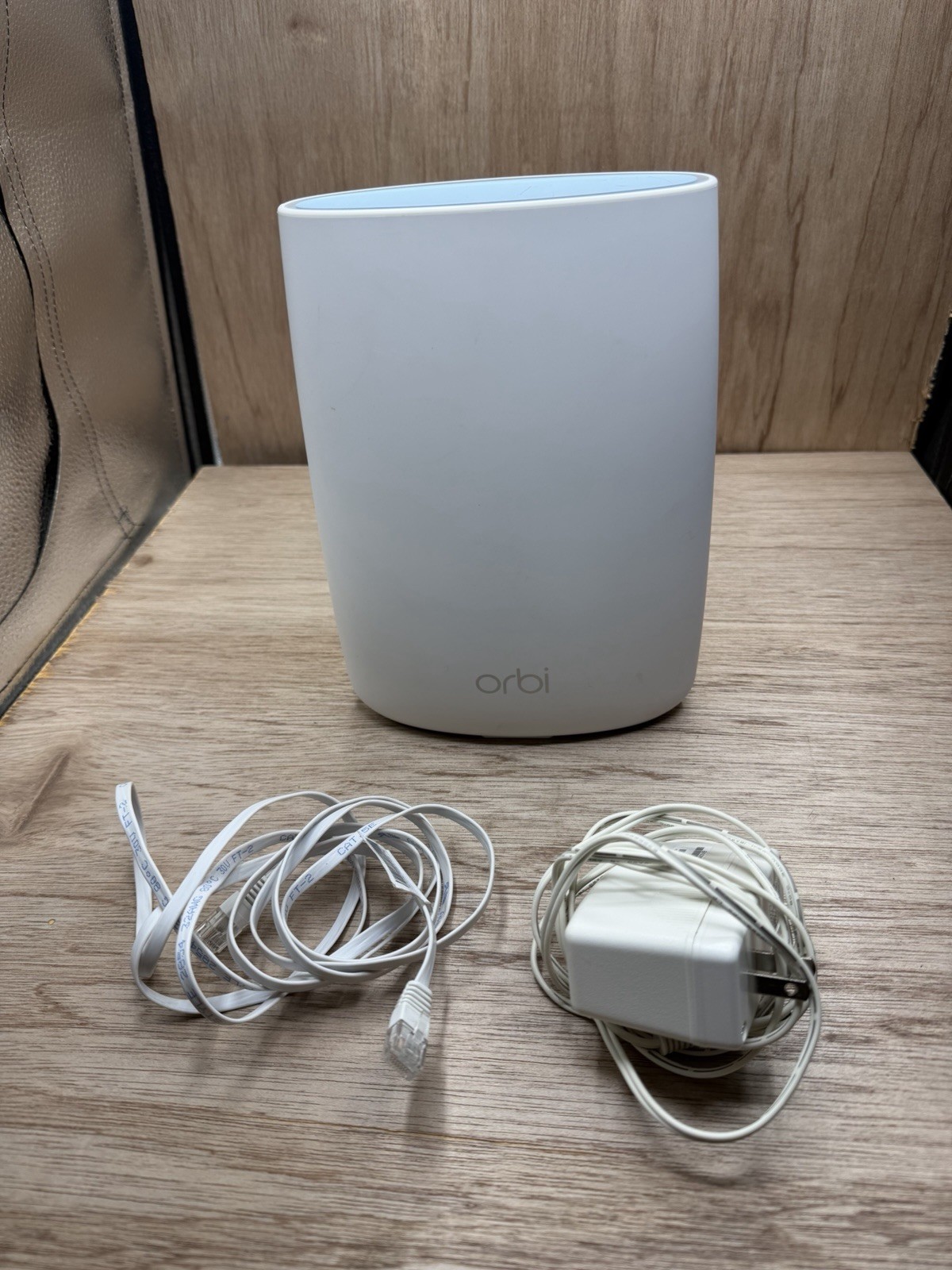 Netgear Orbi RBR50v2 AC3000 Tri-Band Wi-Fi Wireless Router